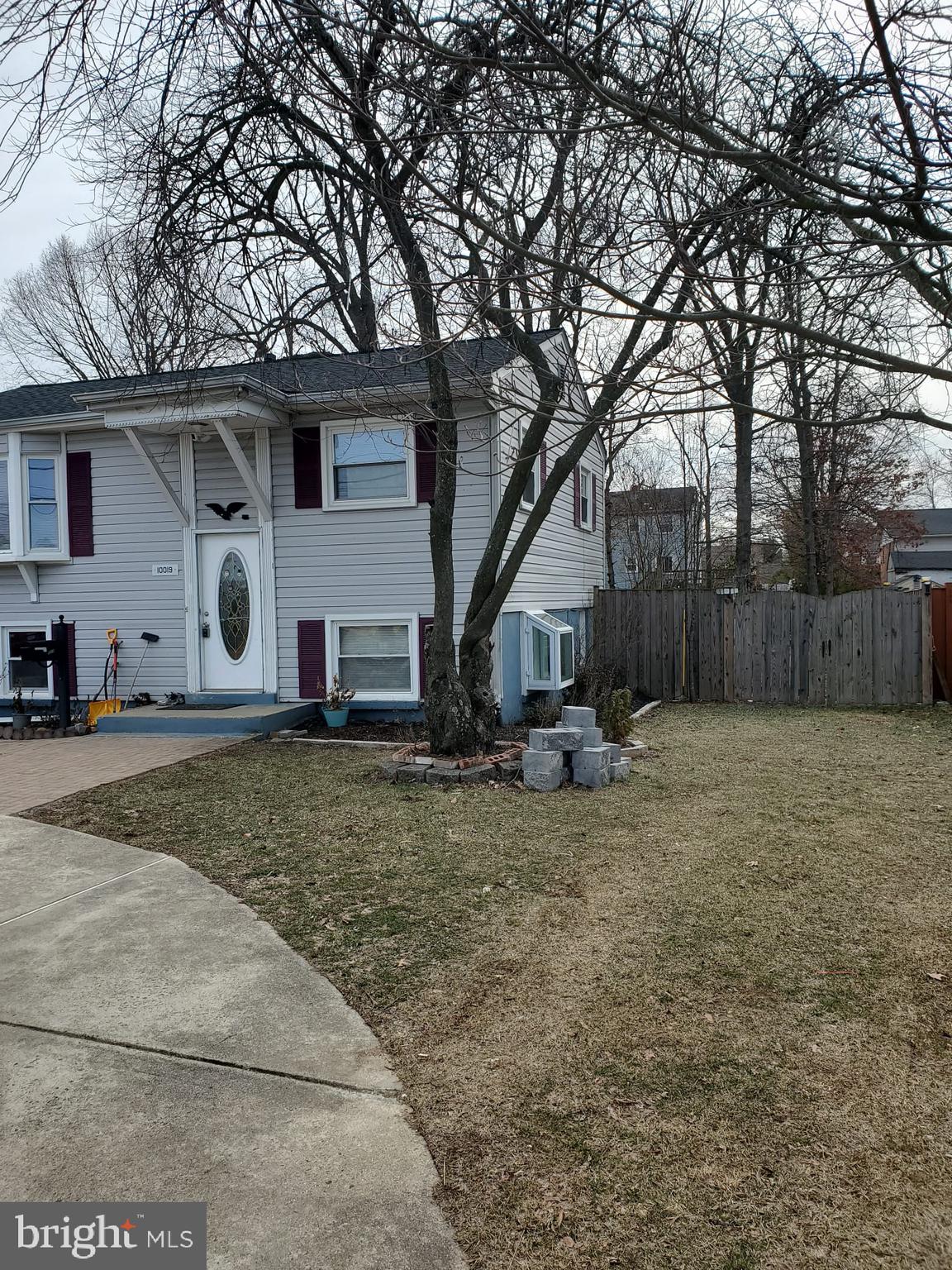 10019 LOMOND DRIVE