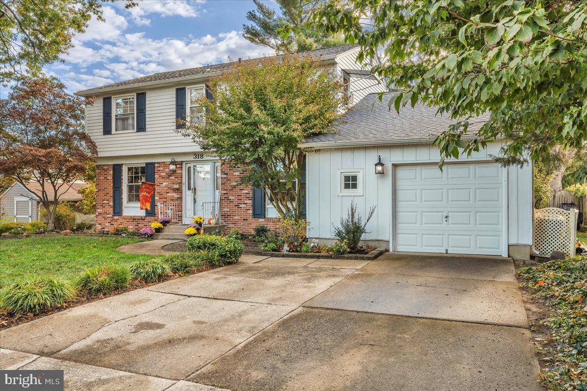 318 S COLUMBIA STREET