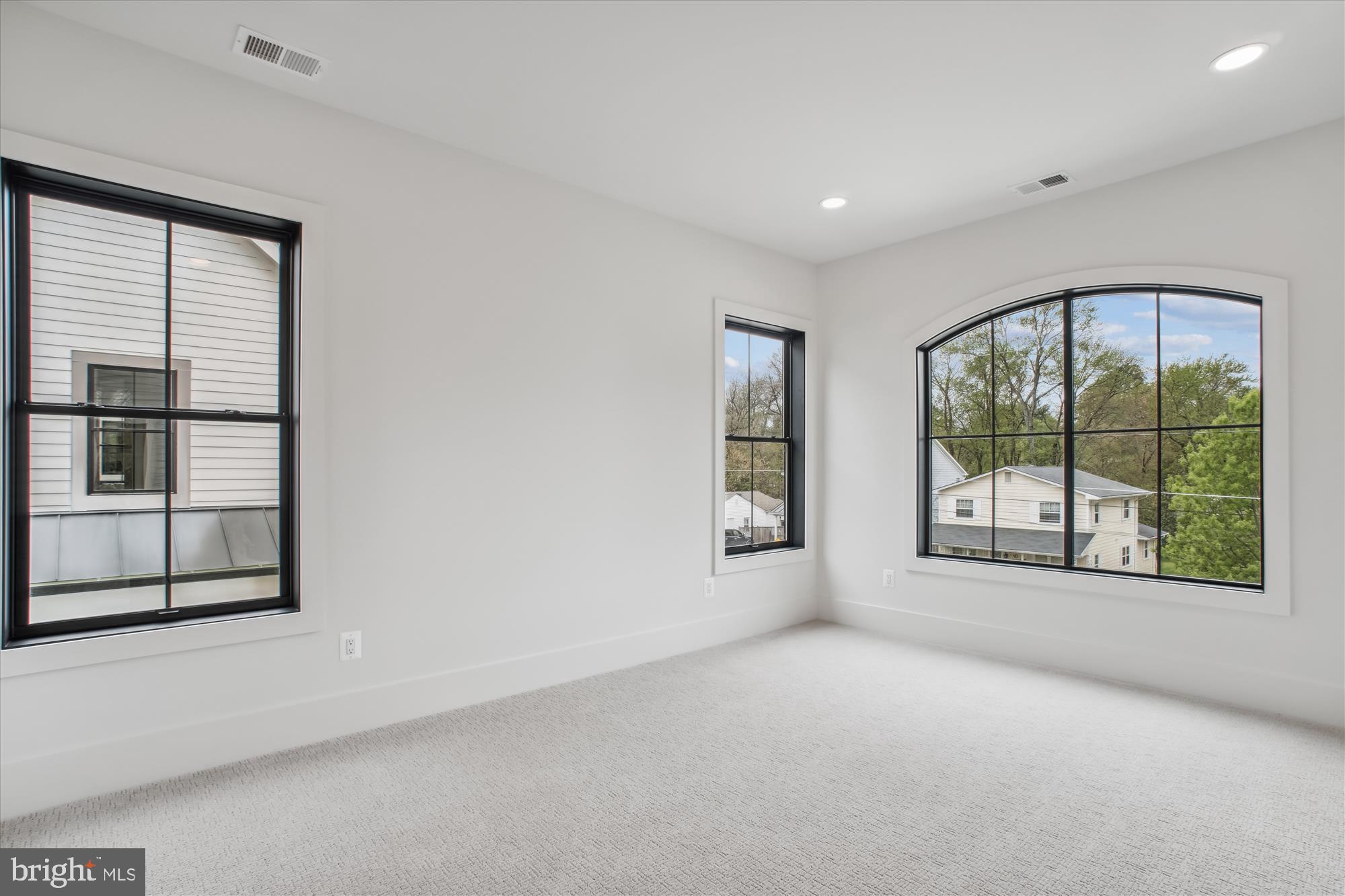 HALEMHURST - Residential