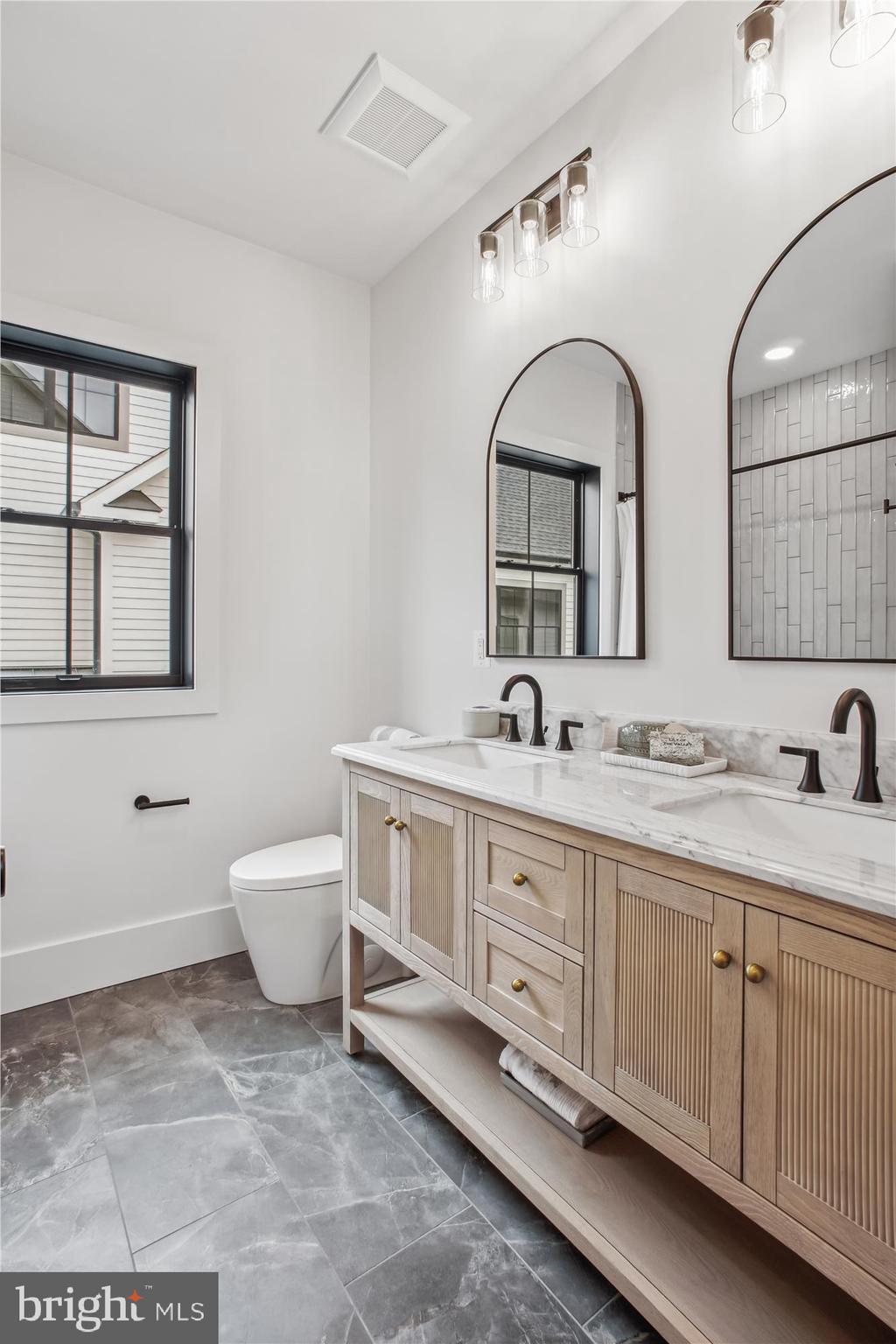 HALEMHURST - Residential