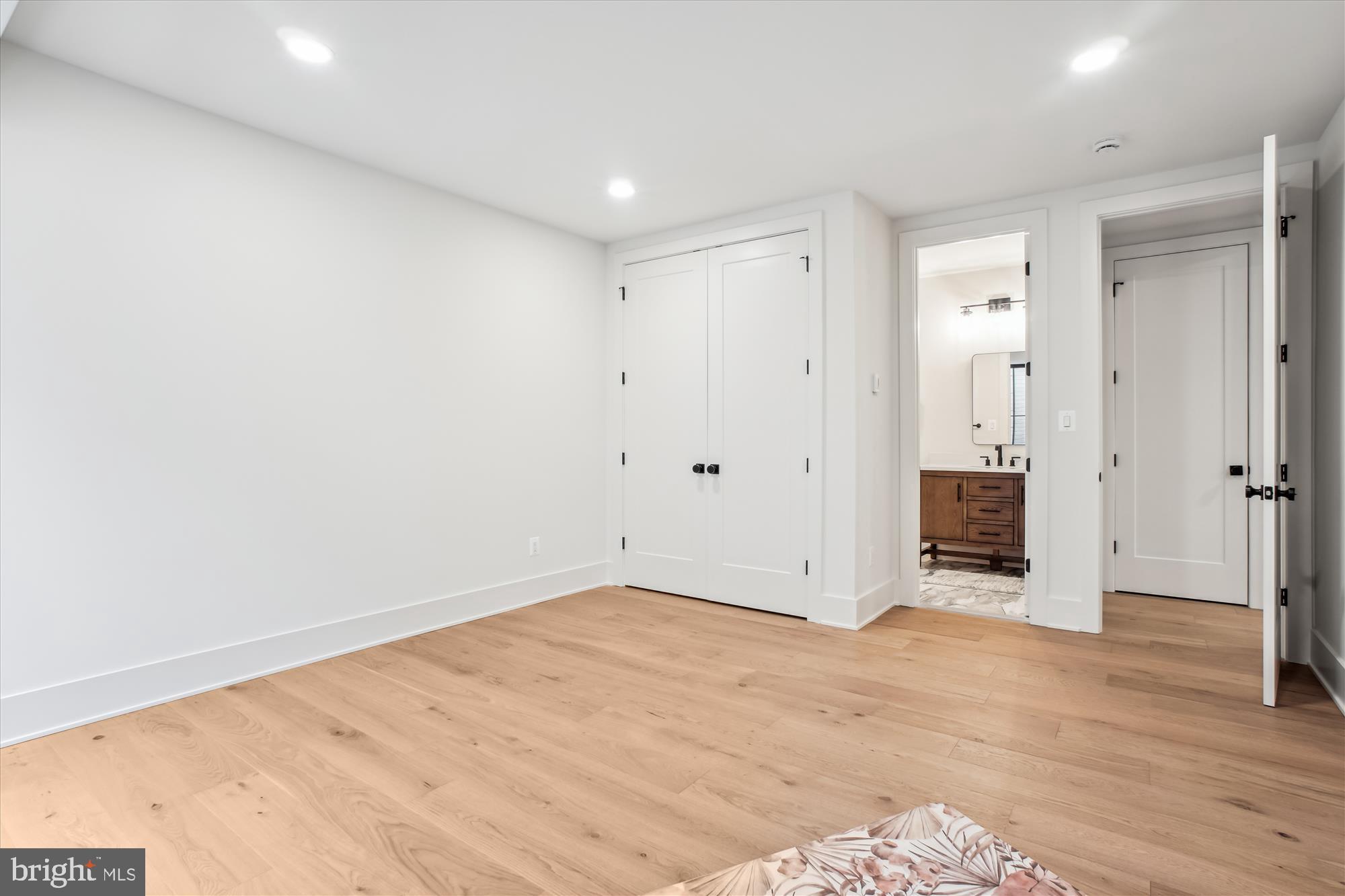 HALEMHURST - Residential