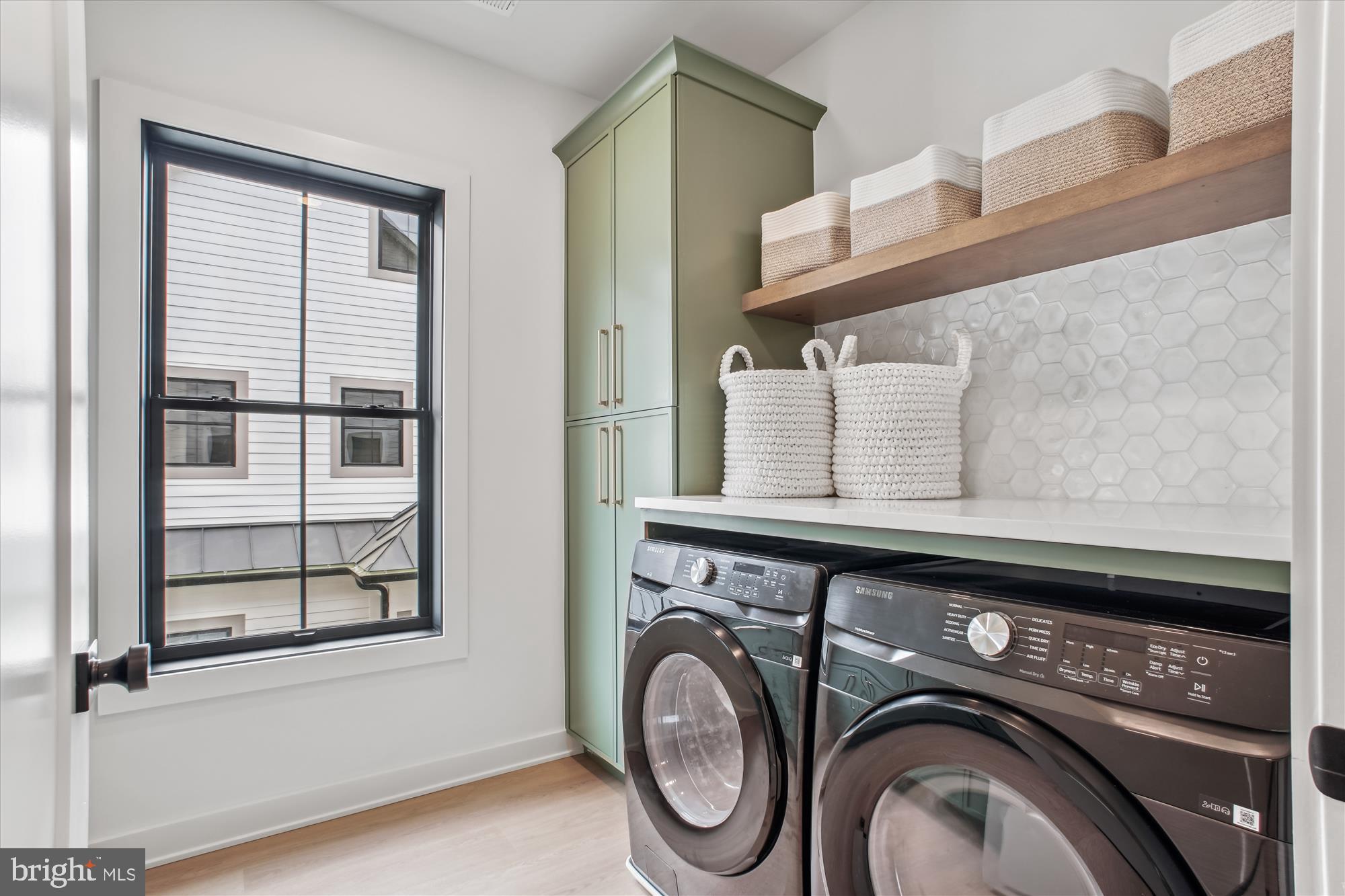 HALEMHURST - Residential