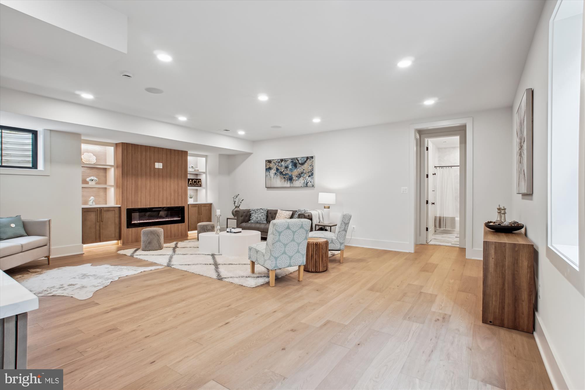 HALEMHURST - Residential