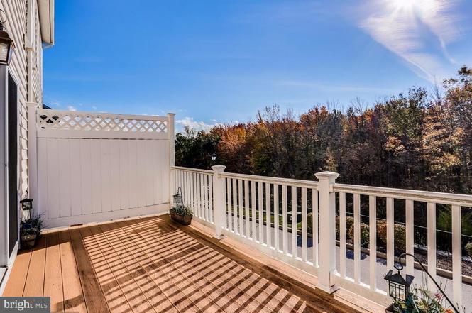 GATEWAY OVERLOOK - Residential Lease