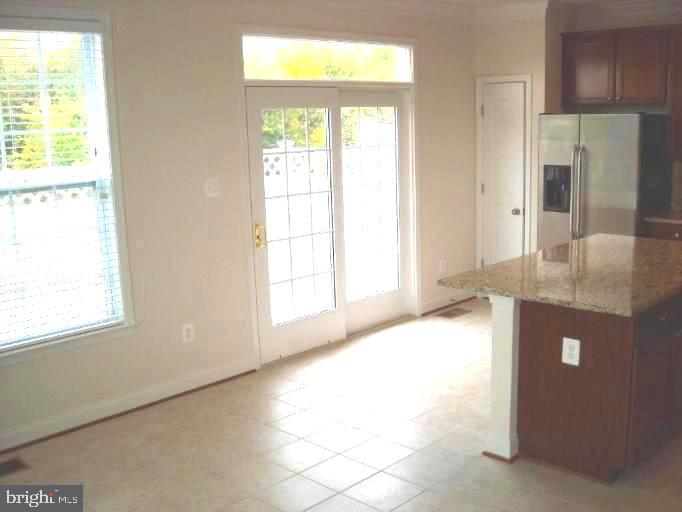 GATEWAY OVERLOOK - Residential Lease