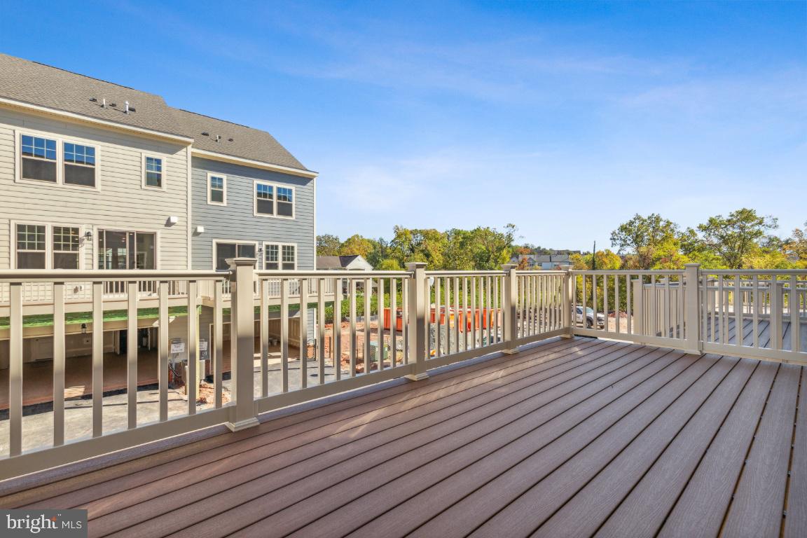 JEFFERSON SQUARE - Residential