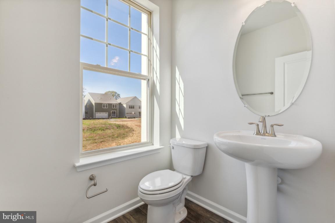 JEFFERSON SQUARE - Residential