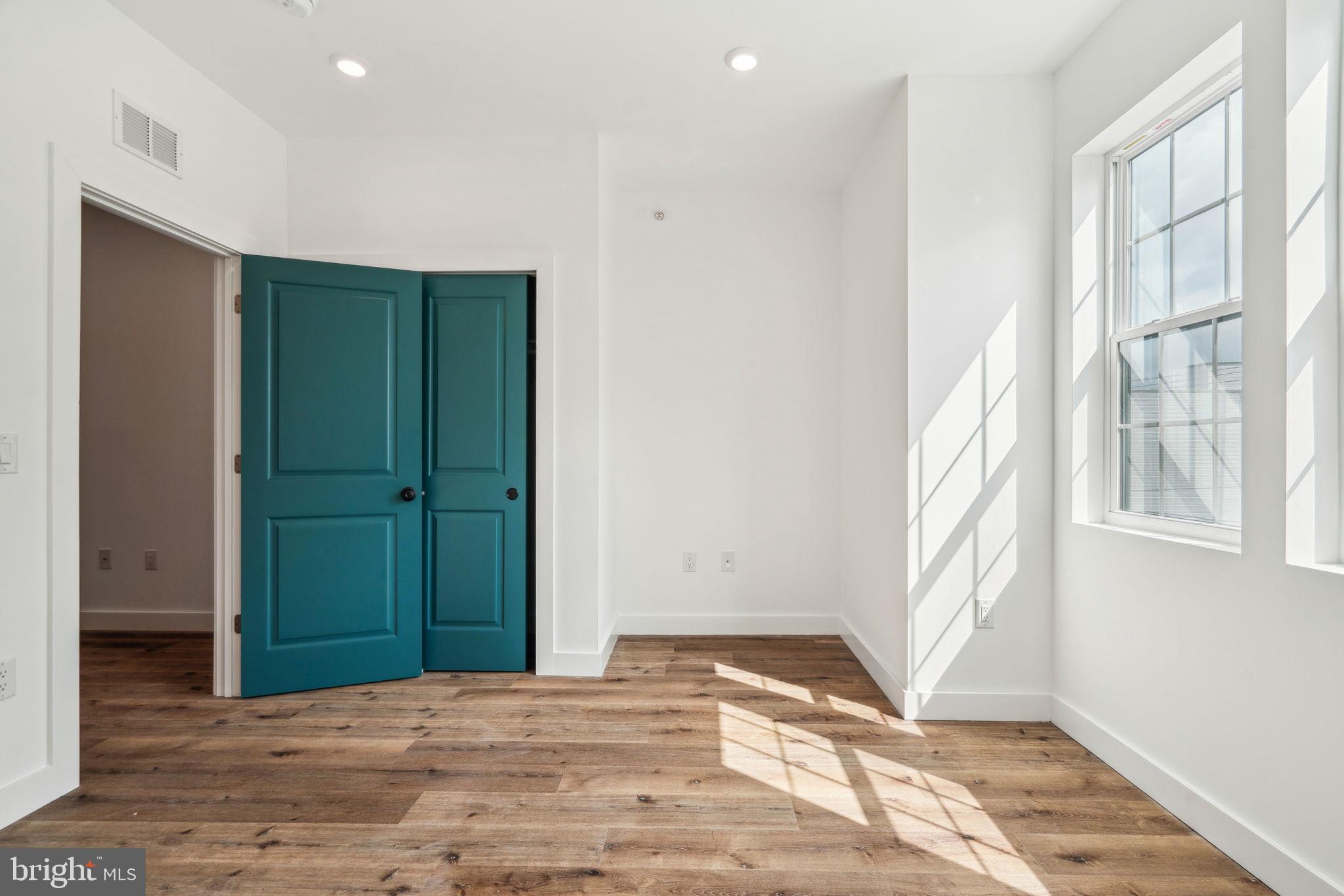 TEMPLE UNIVERSITY - Residential Lease