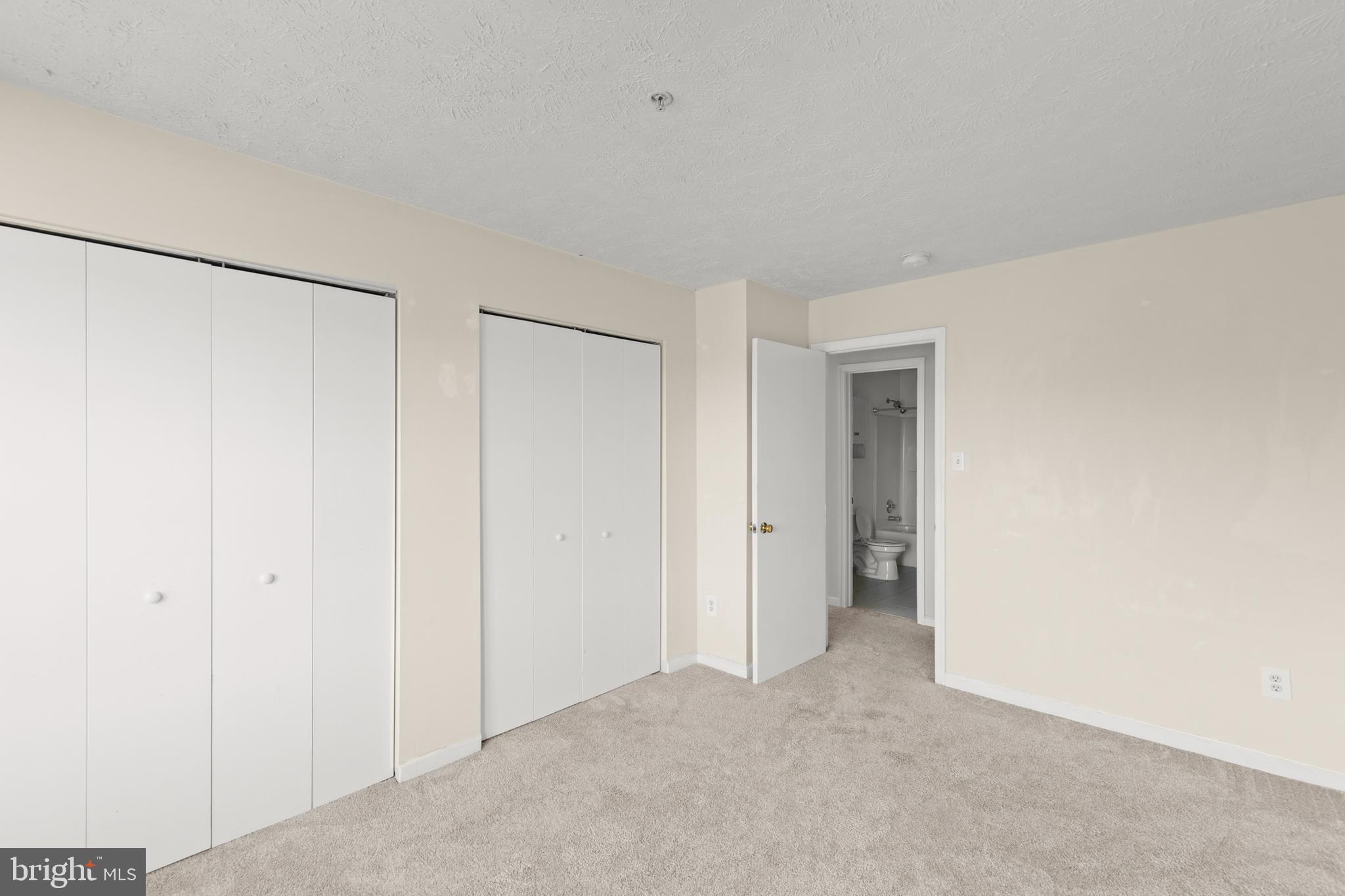 PARKVIEW CONDOMINIUMS - Residential Lease