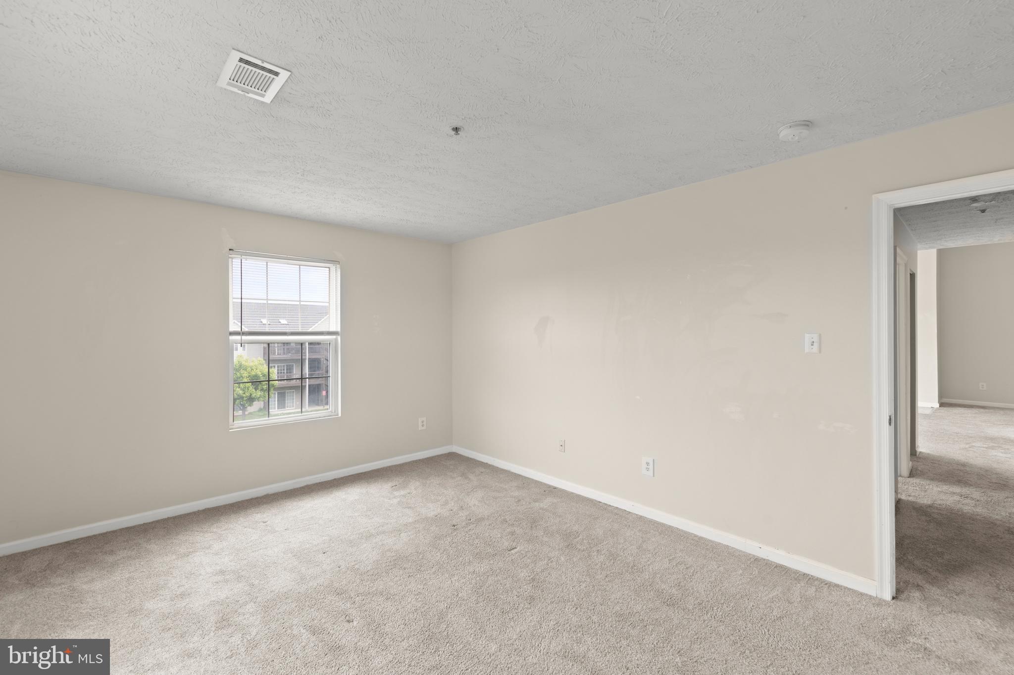 PARKVIEW CONDOMINIUMS - Residential Lease