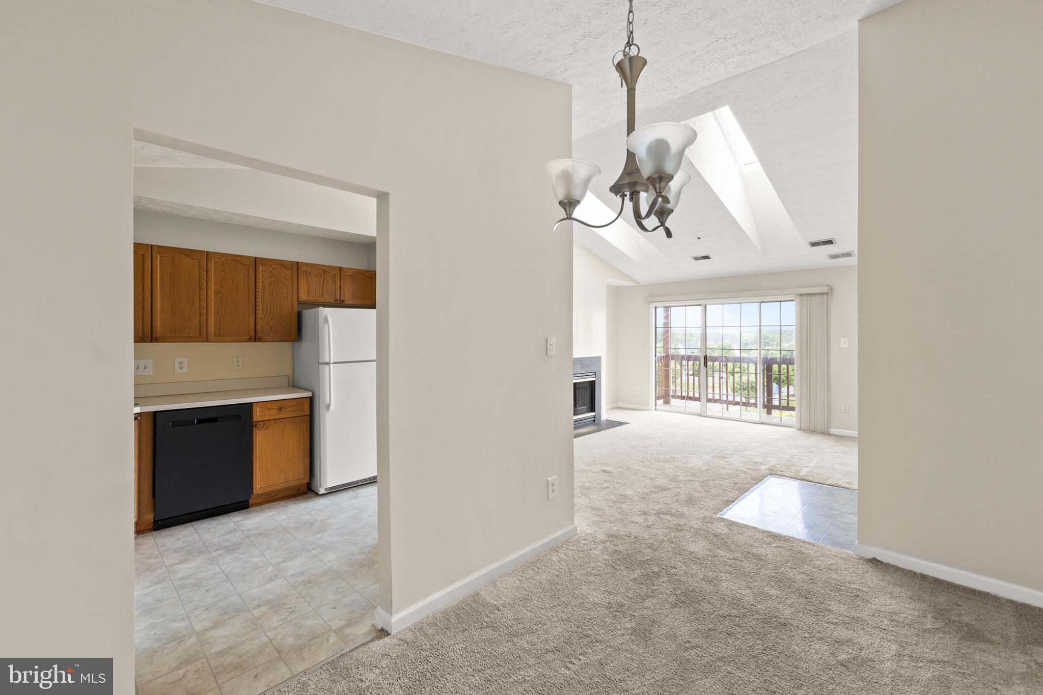 PARKVIEW CONDOMINIUMS - Residential Lease