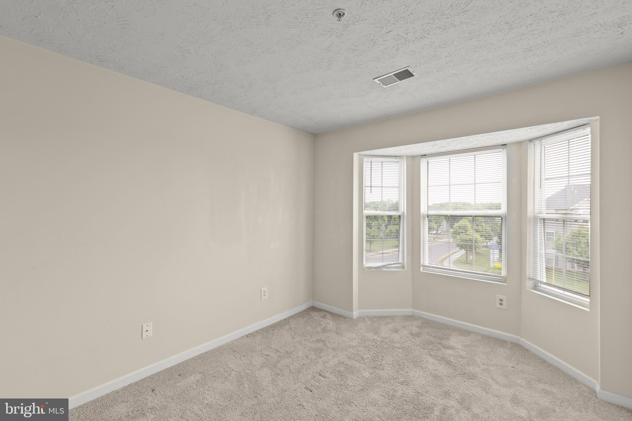 PARKVIEW CONDOMINIUMS - Residential Lease