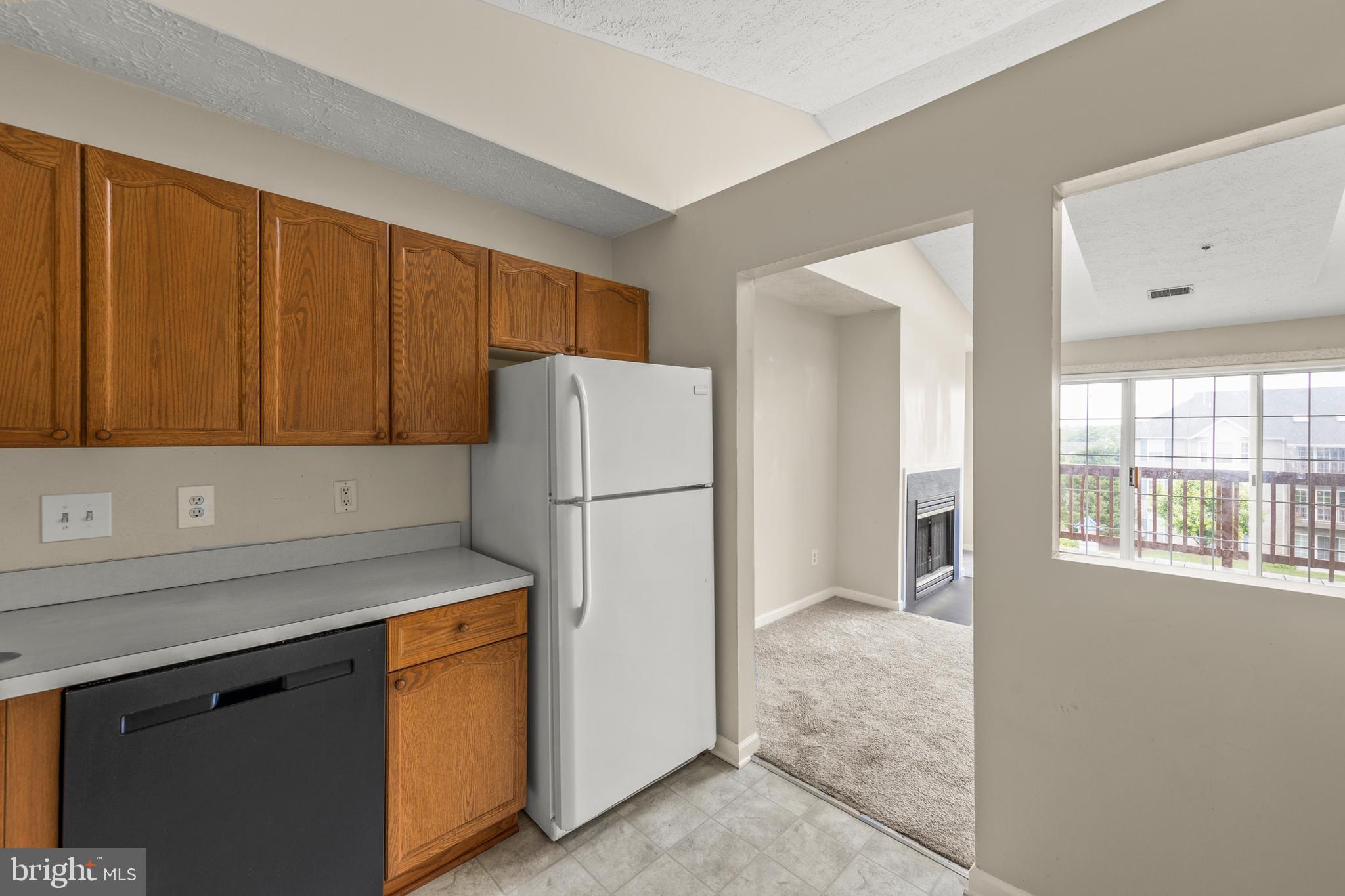 PARKVIEW CONDOMINIUMS - Residential Lease