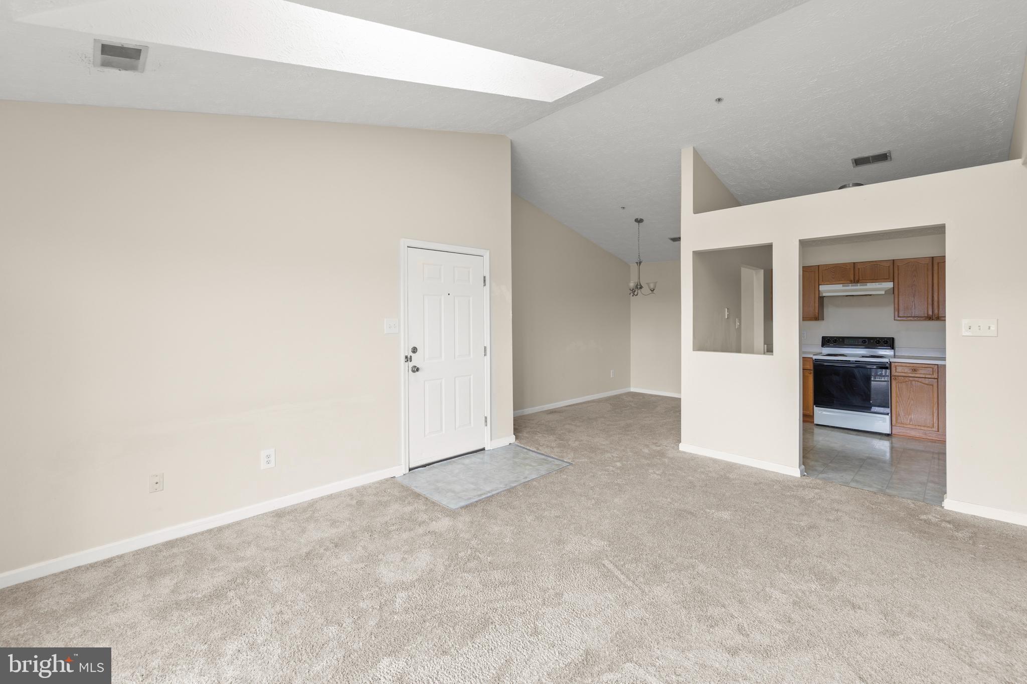 PARKVIEW CONDOMINIUMS - Residential Lease