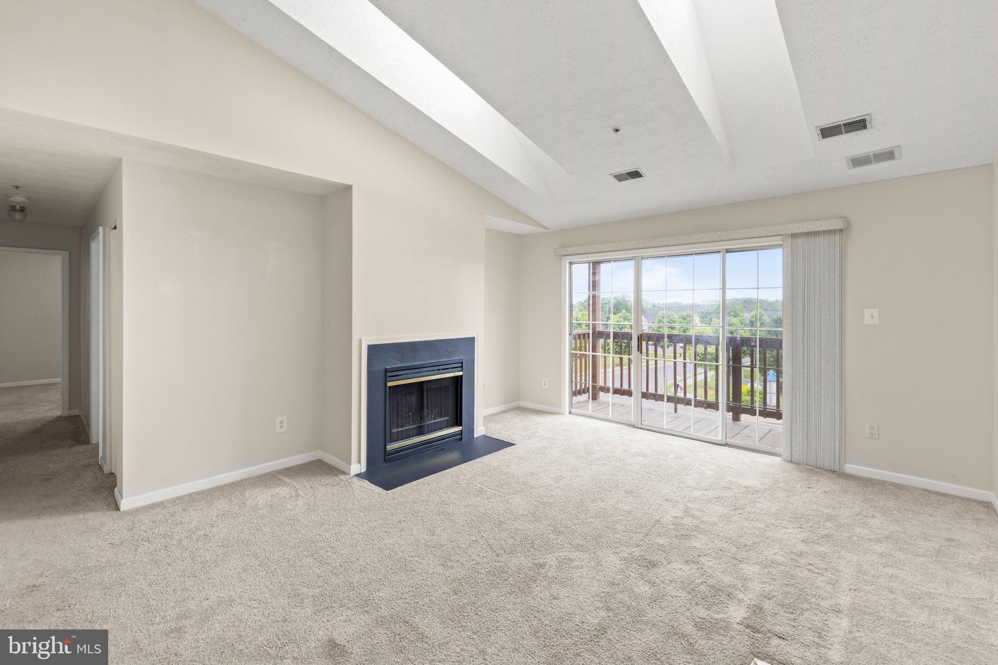 PARKVIEW CONDOMINIUMS - Residential Lease