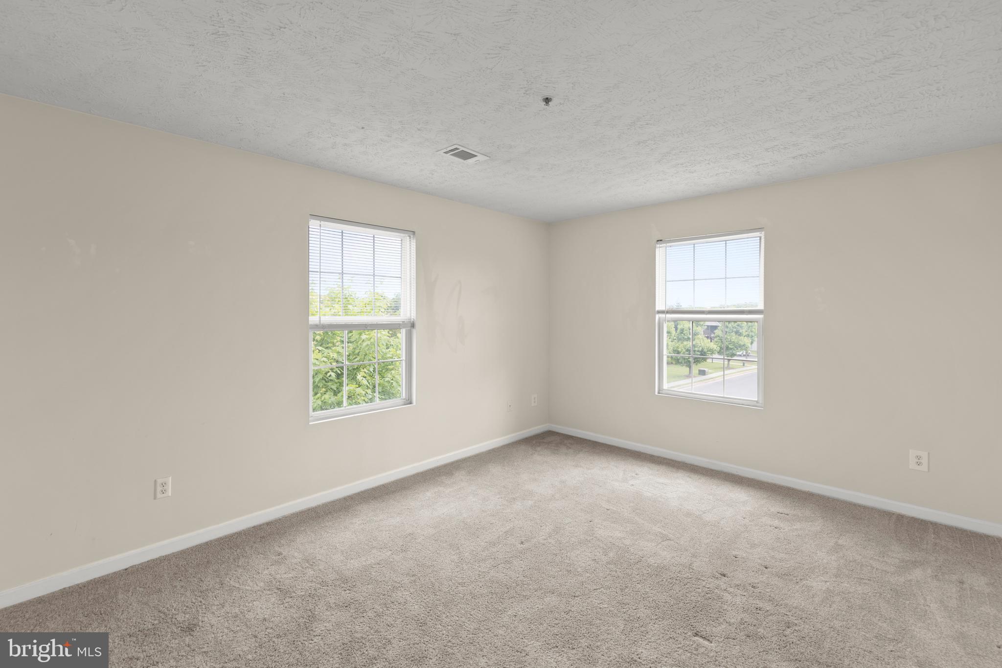 PARKVIEW CONDOMINIUMS - Residential Lease