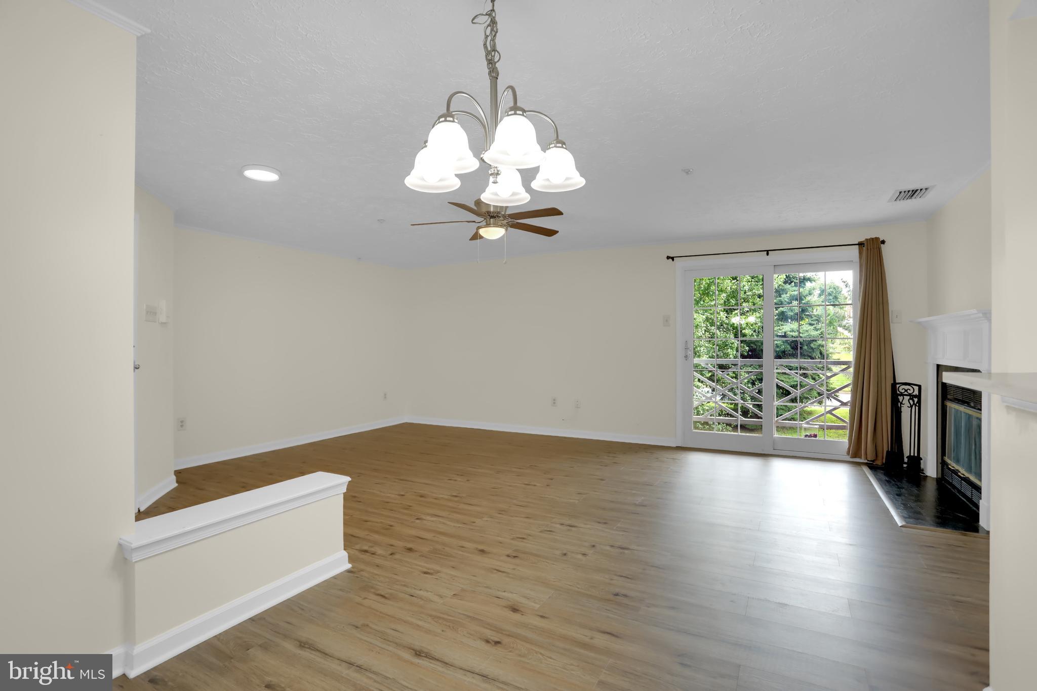 201 OAK LEAF CIRCLE 201-G