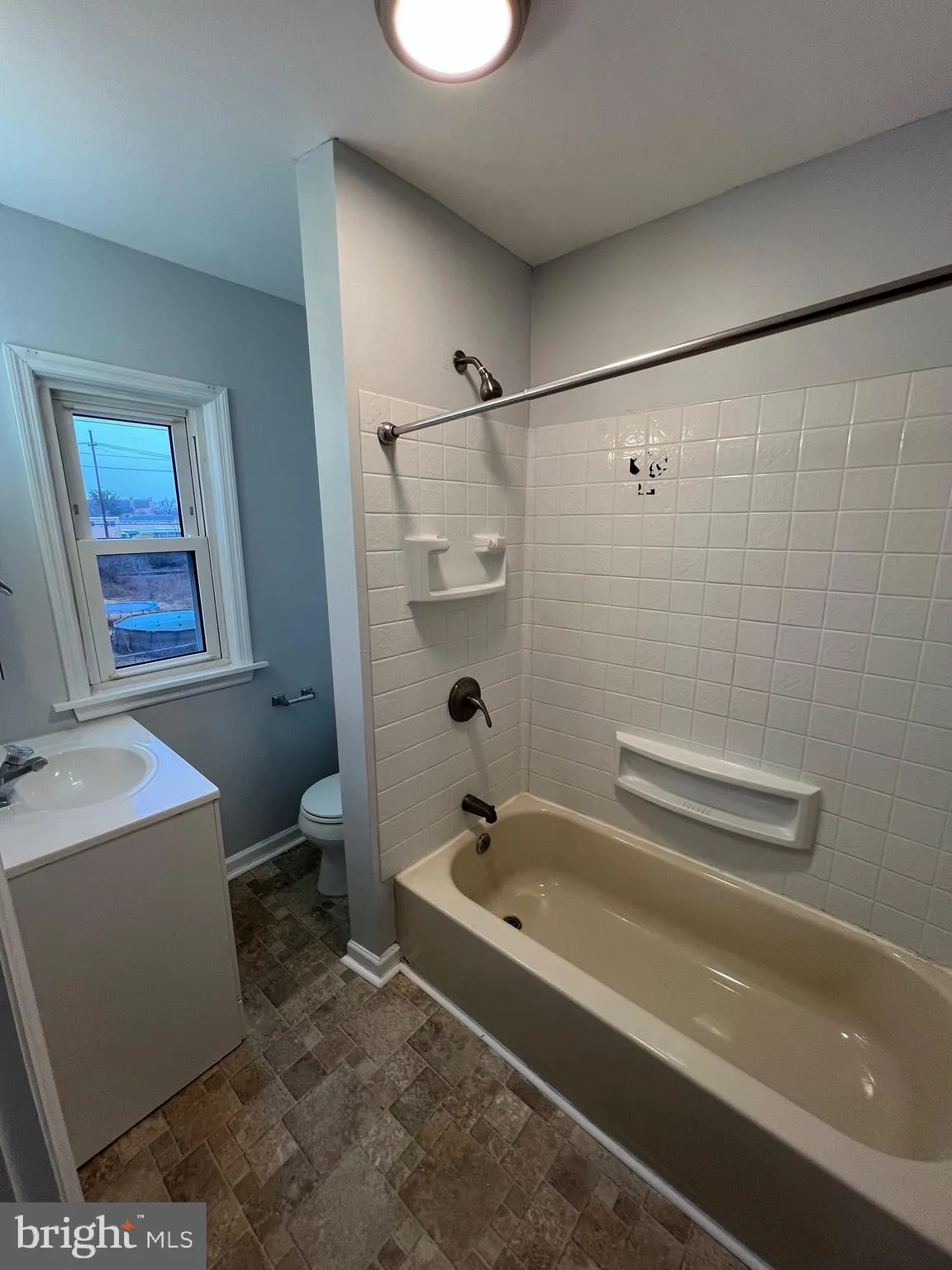 Paulsboro, New Jersey 08066, United States, 3 Bedrooms Bedrooms, ,2 BathroomsBathrooms,Residential,Active,25375