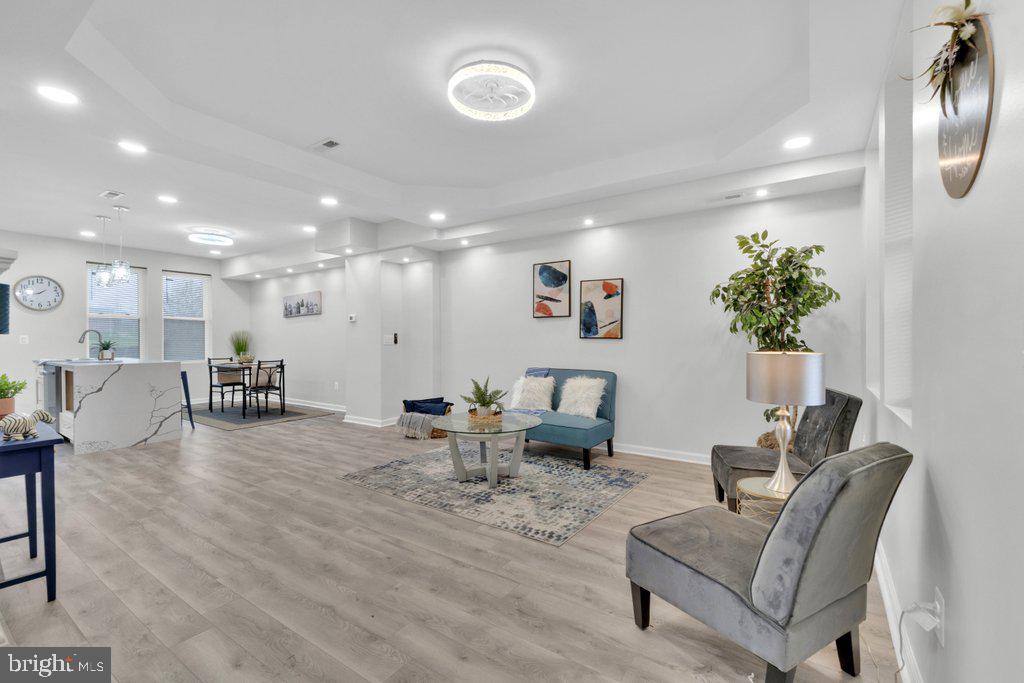 CLIFTON PARK - Residential