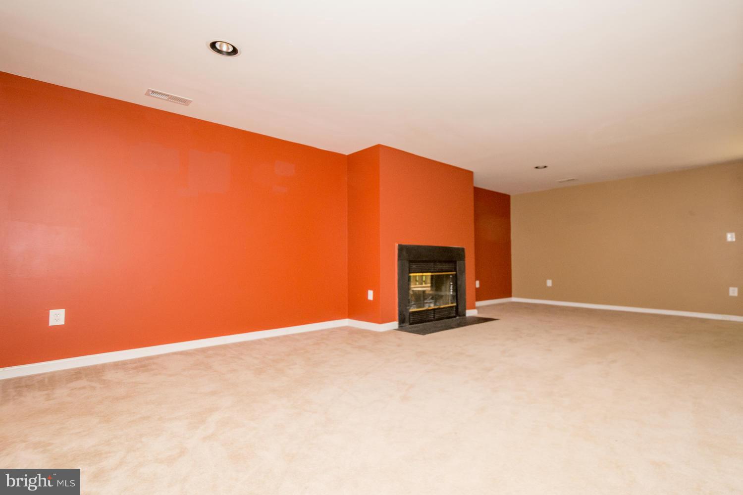 OWINGS MILLS - Residential Lease