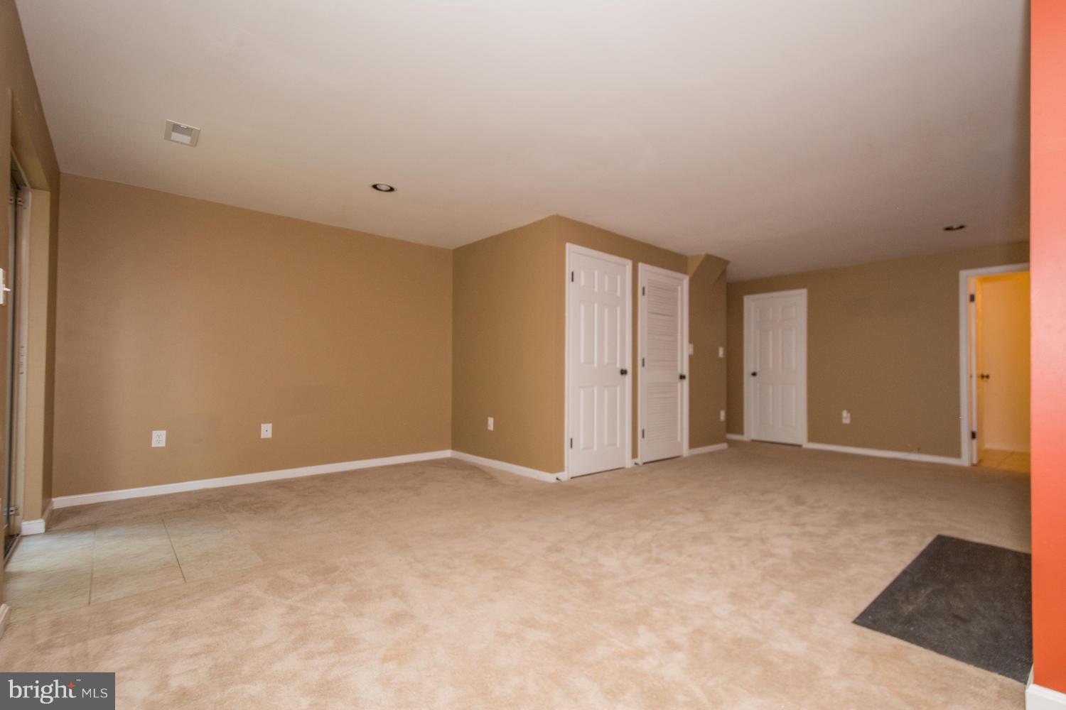 OWINGS MILLS - Residential Lease