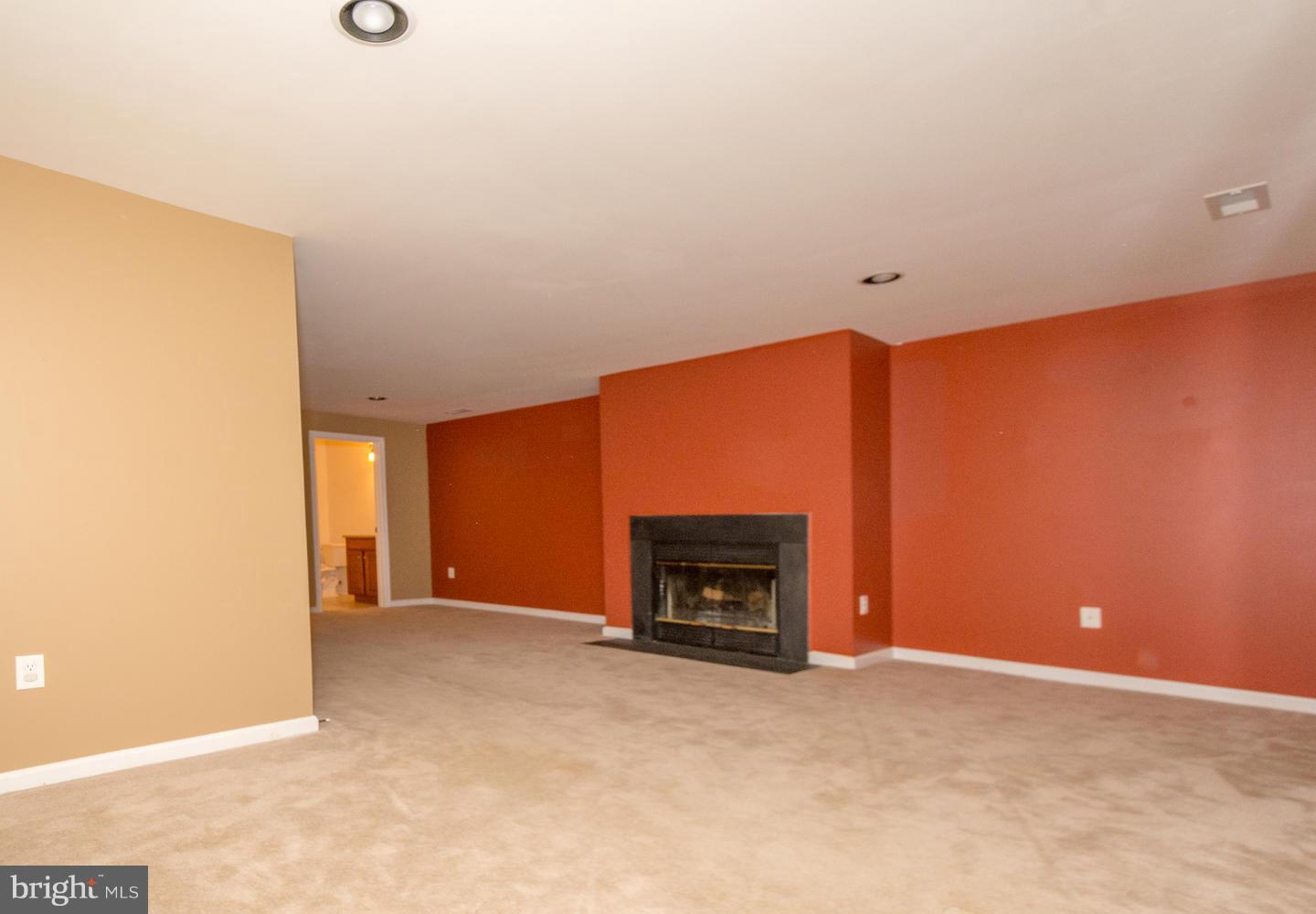 OWINGS MILLS - Residential Lease