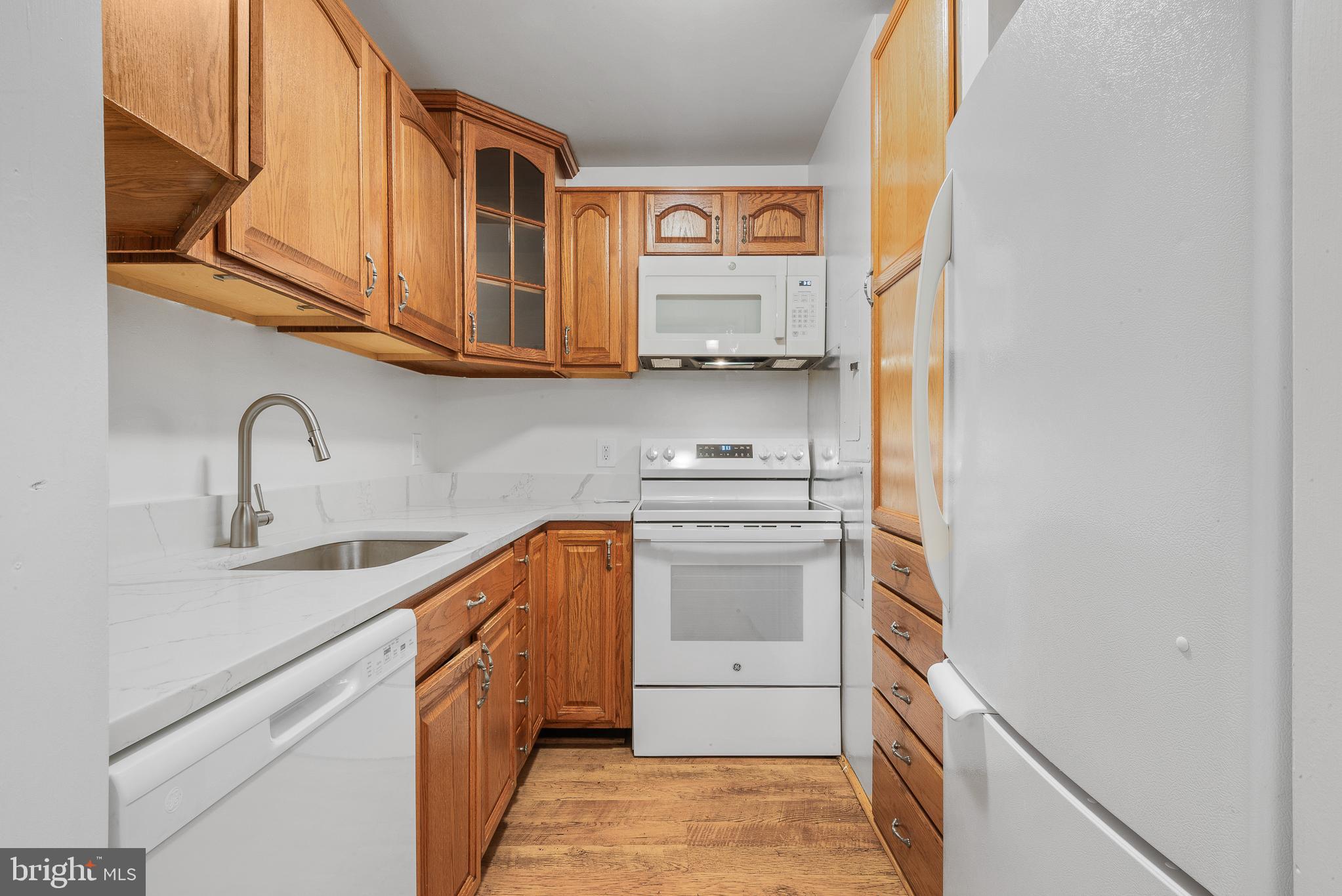 FARMINGDALE - Residential