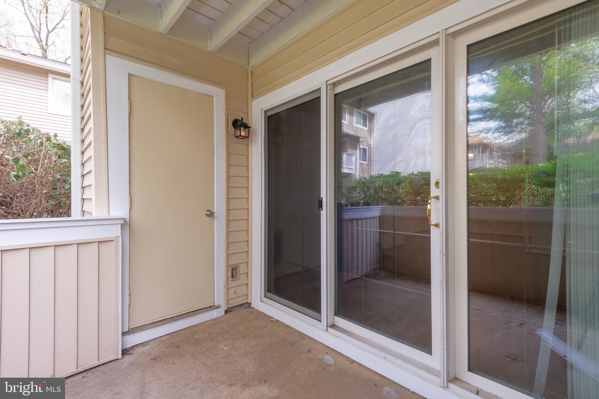 FARMINGDALE - Residential