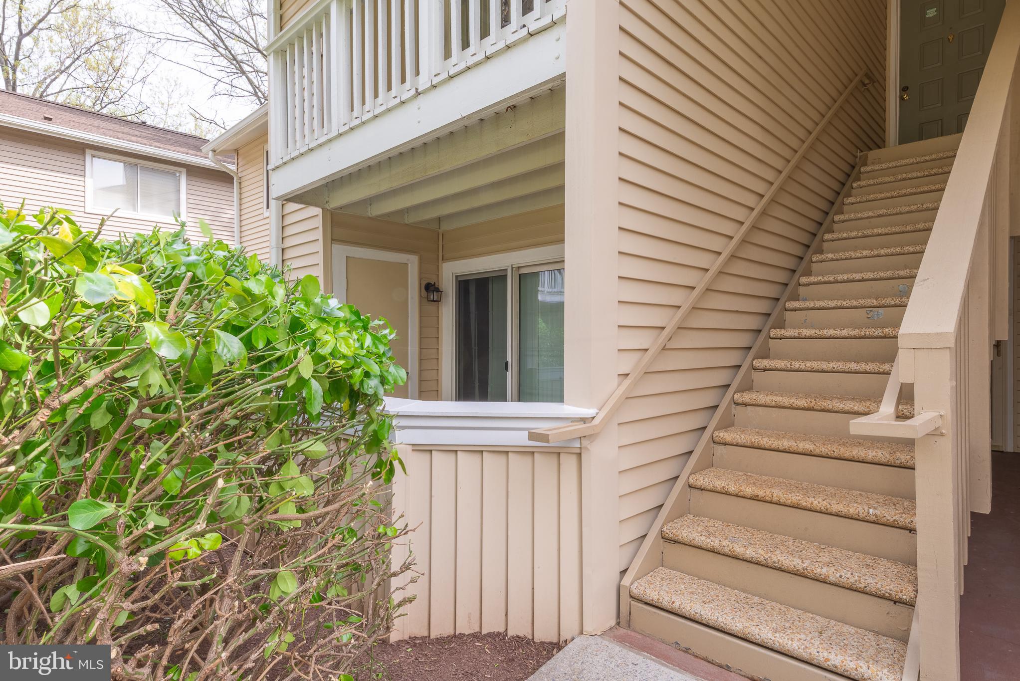 FARMINGDALE - Residential