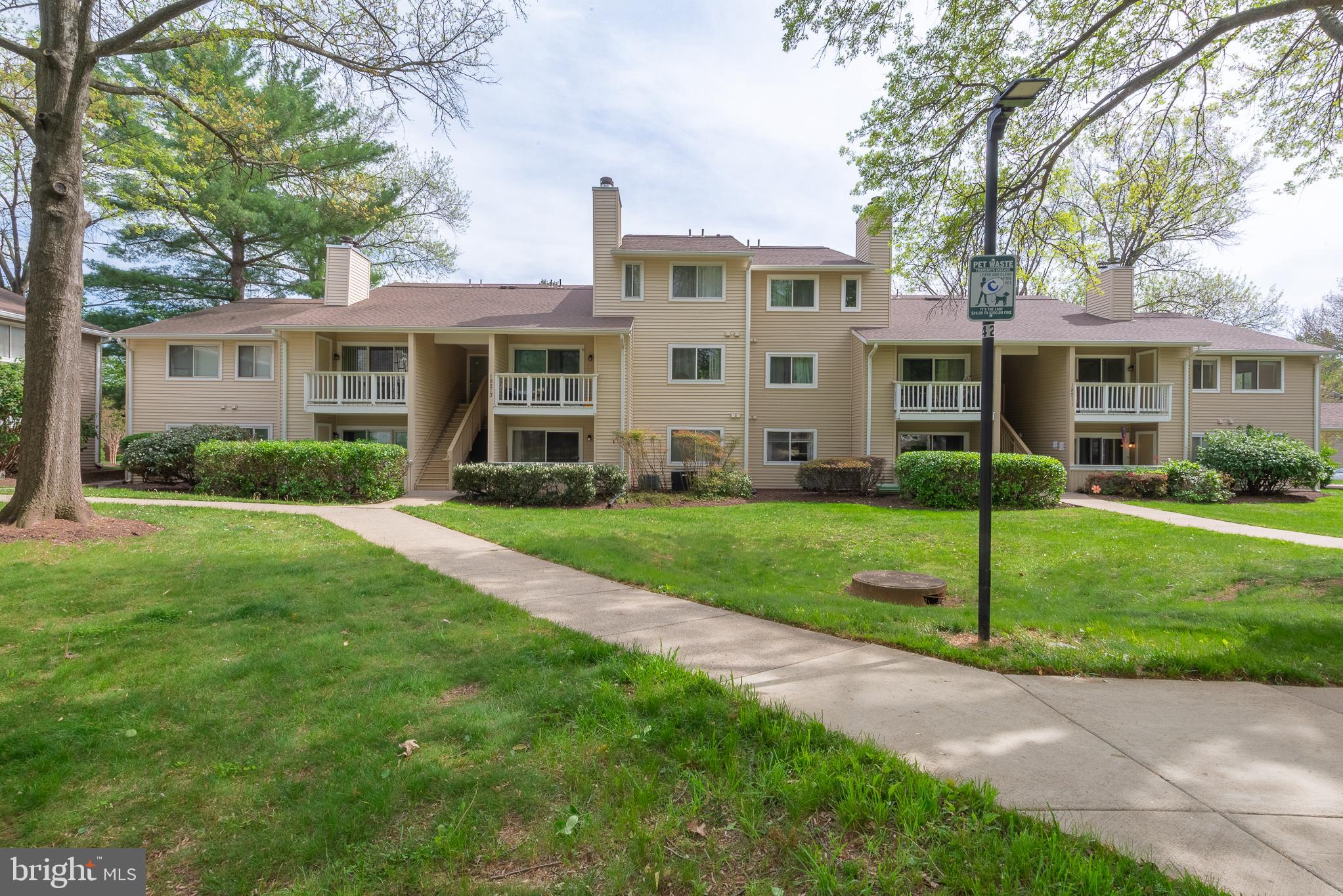 FARMINGDALE - Residential