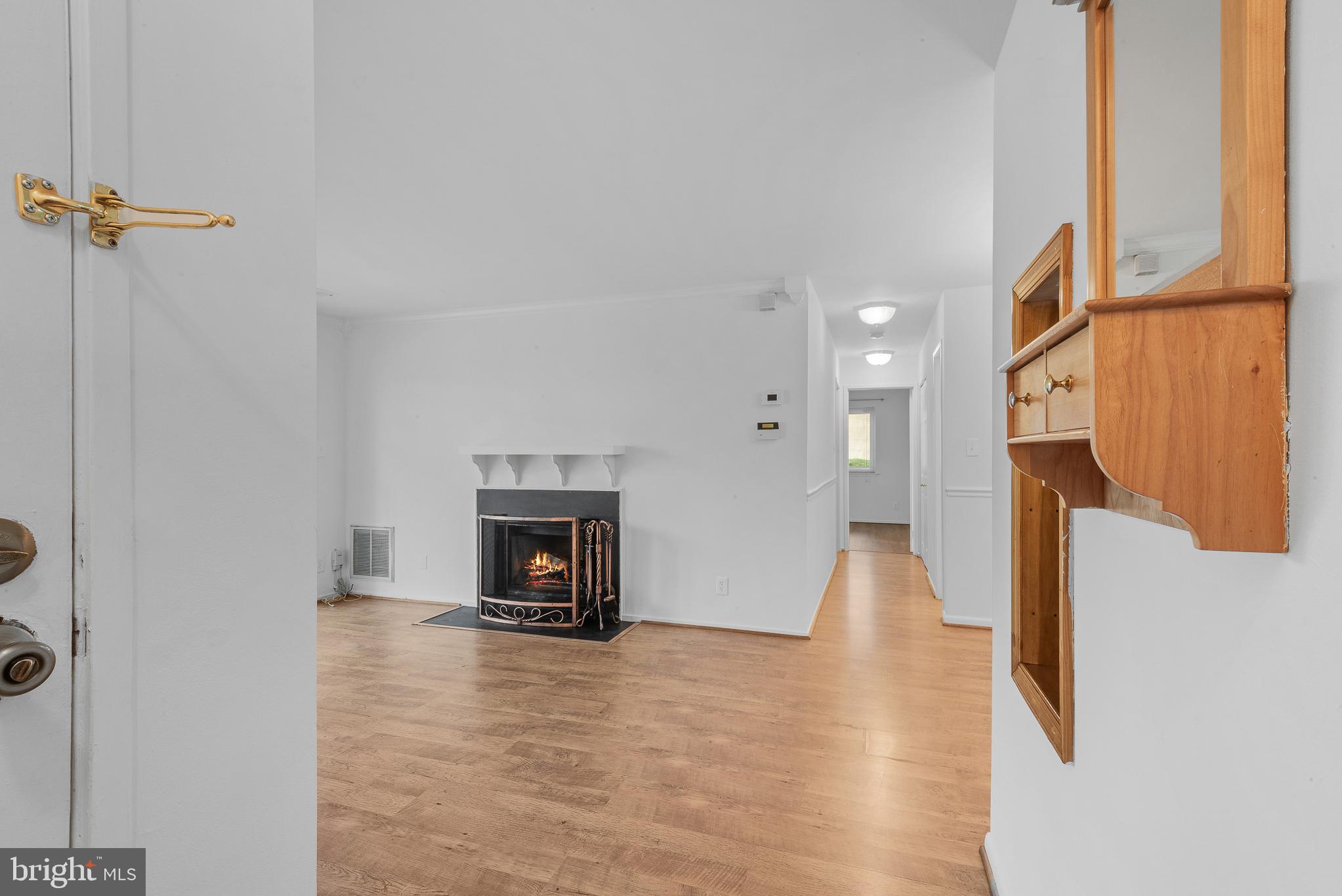 FARMINGDALE - Residential