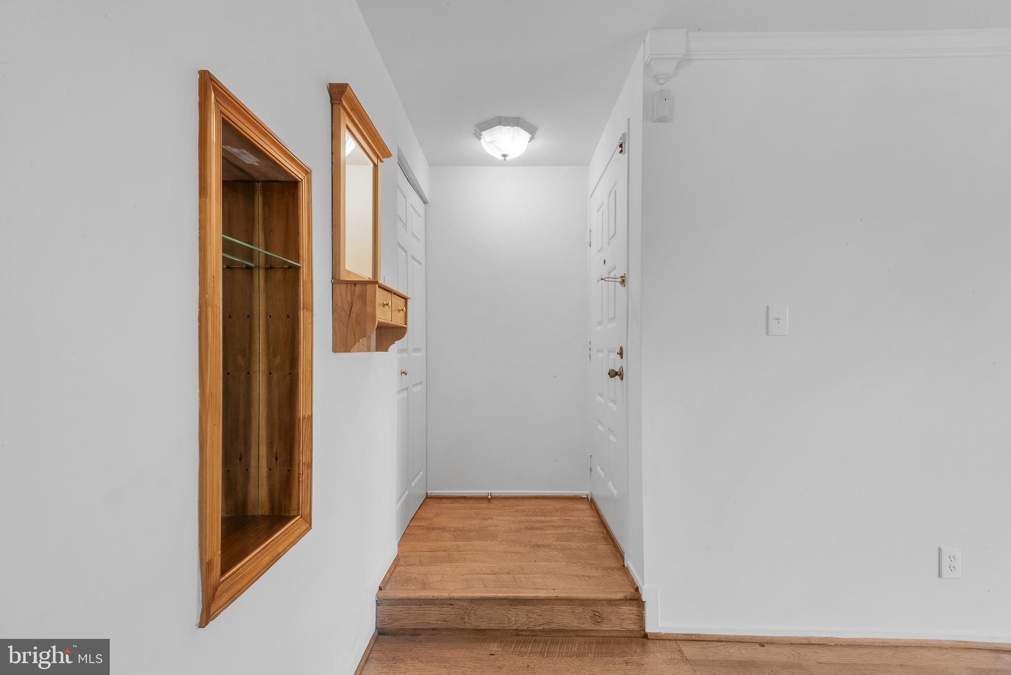 FARMINGDALE - Residential