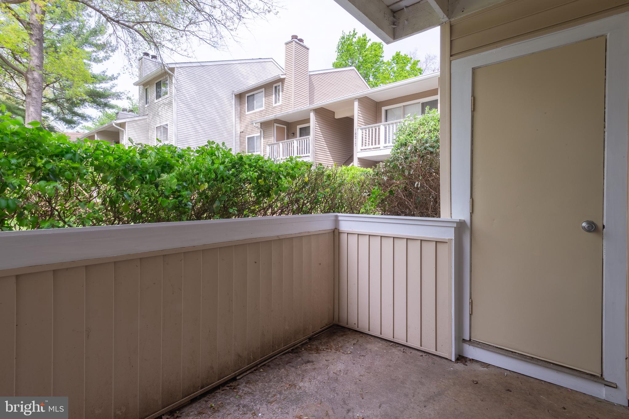 FARMINGDALE - Residential