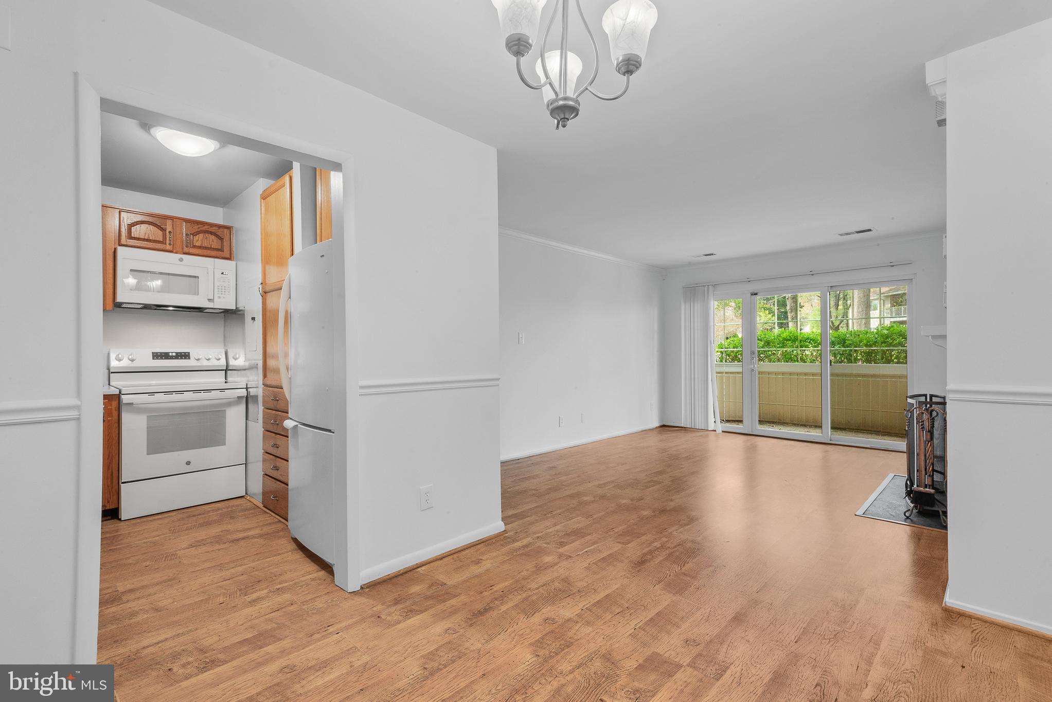 FARMINGDALE - Residential