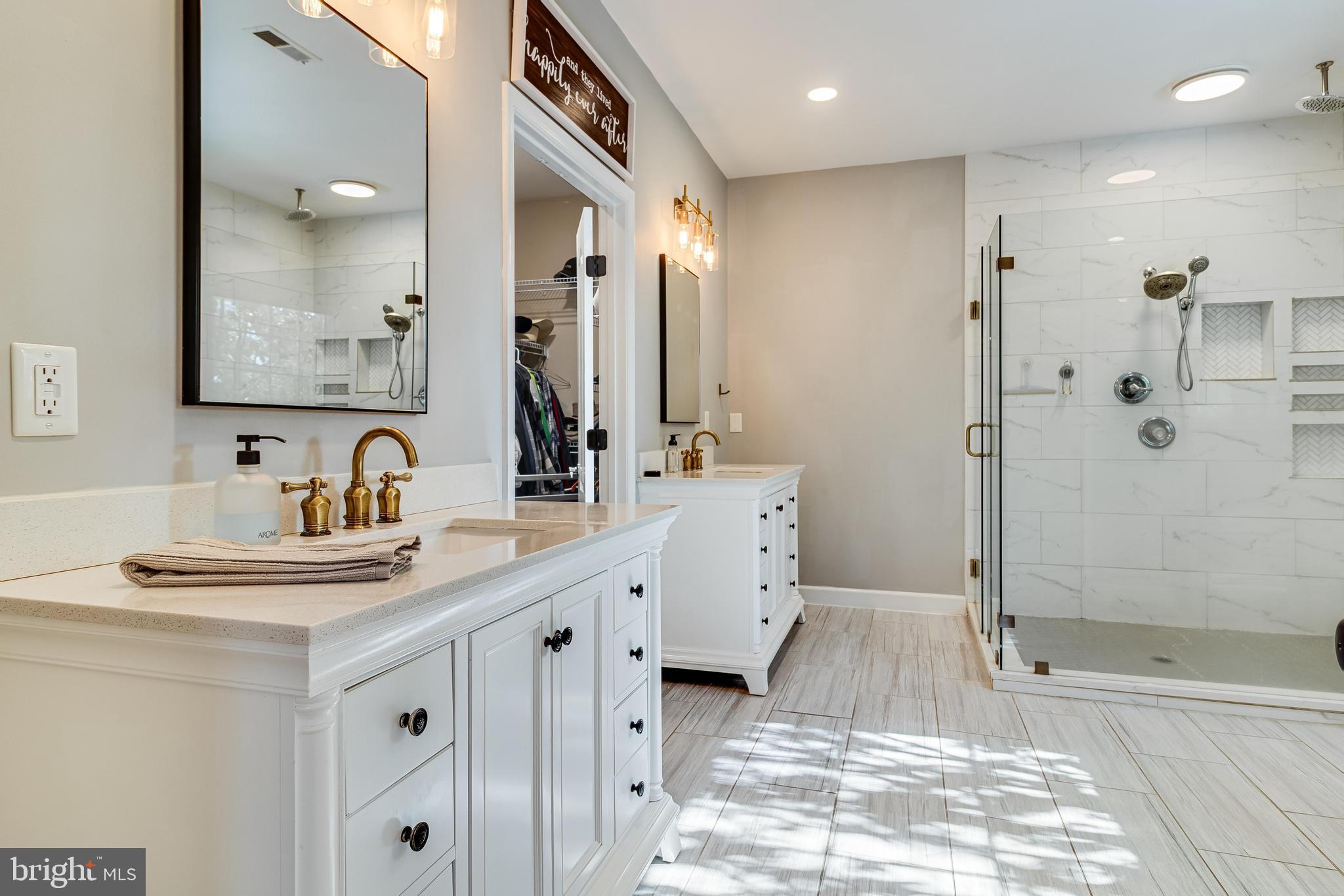 SWAN POINT SUB - Residential