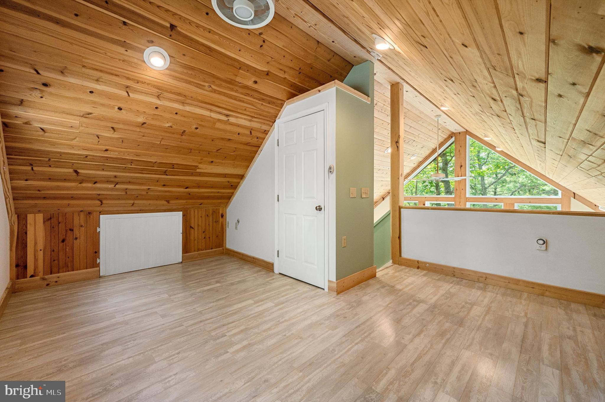 MONTEVALLO HILLS - Residential