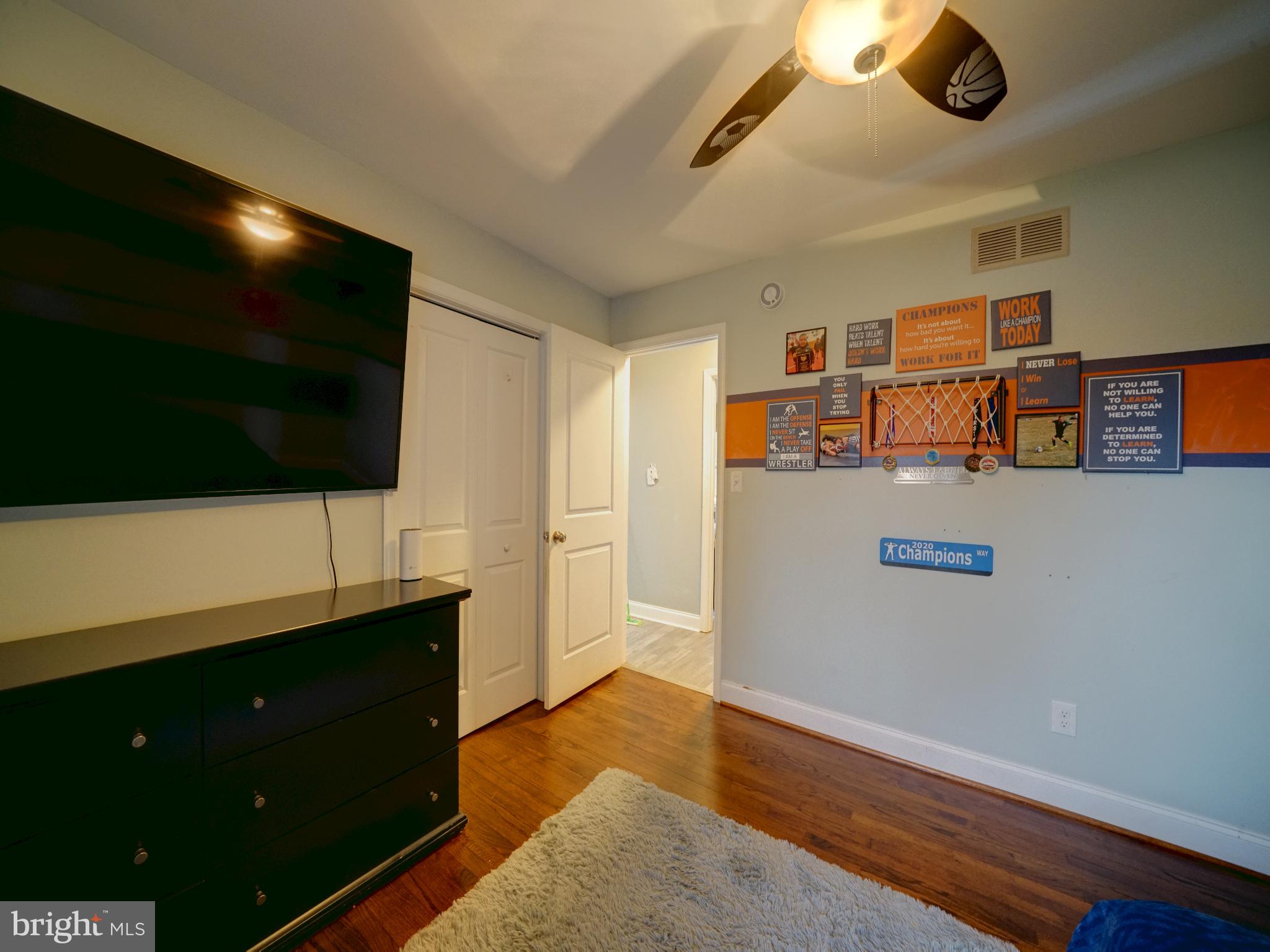 EMERALD VALLEY - Residential