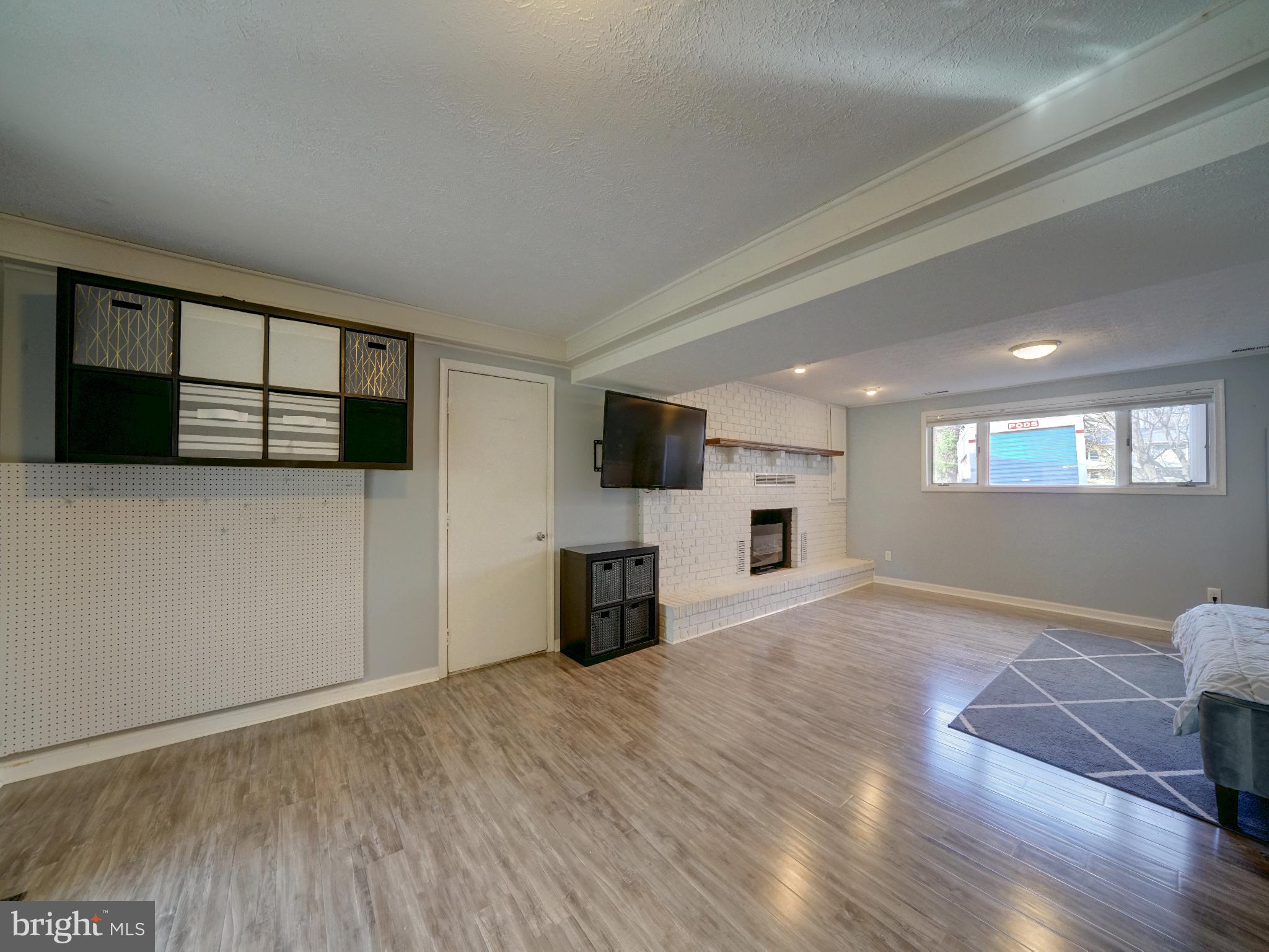 EMERALD VALLEY - Residential