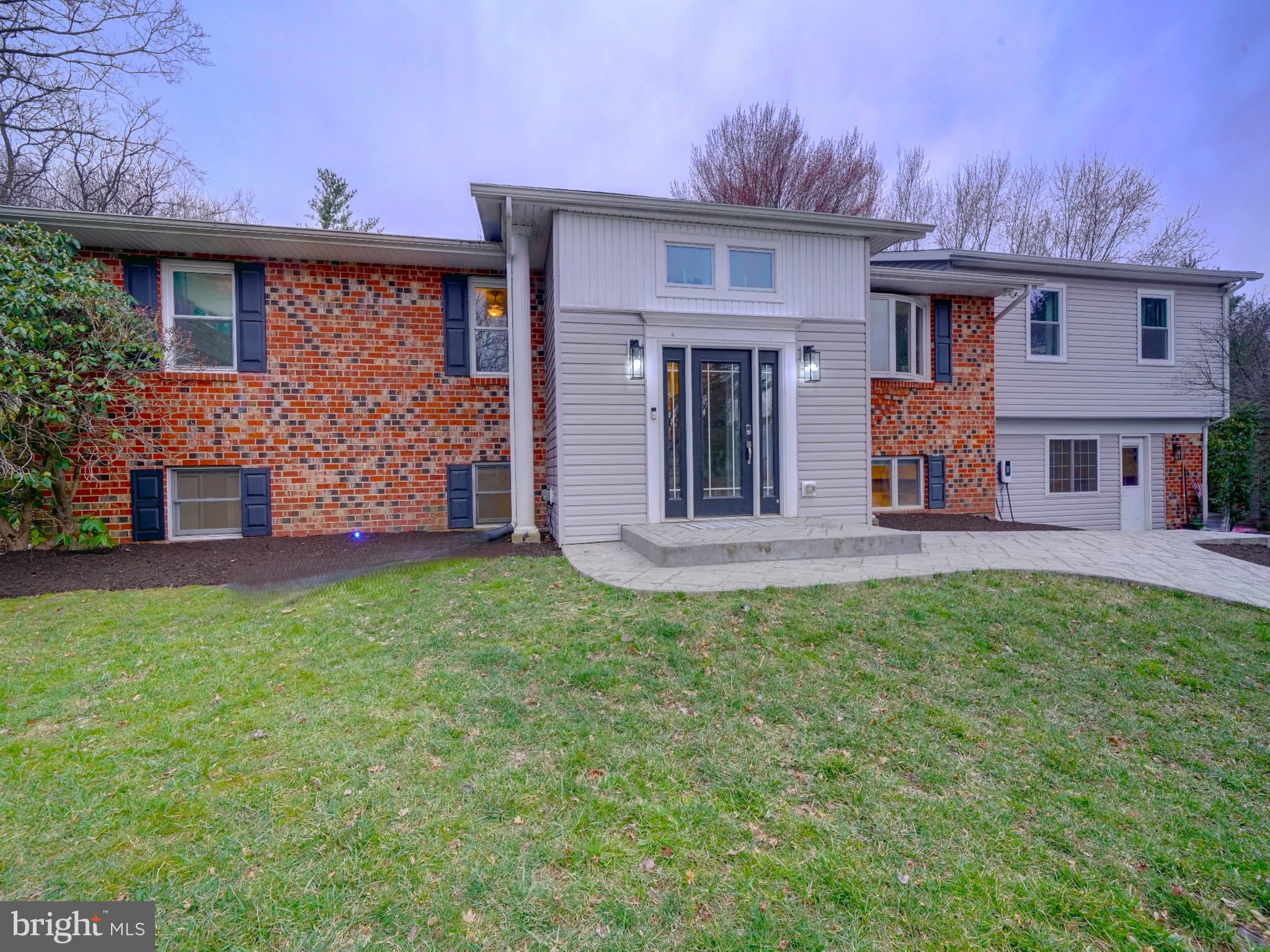 EMERALD VALLEY - Residential