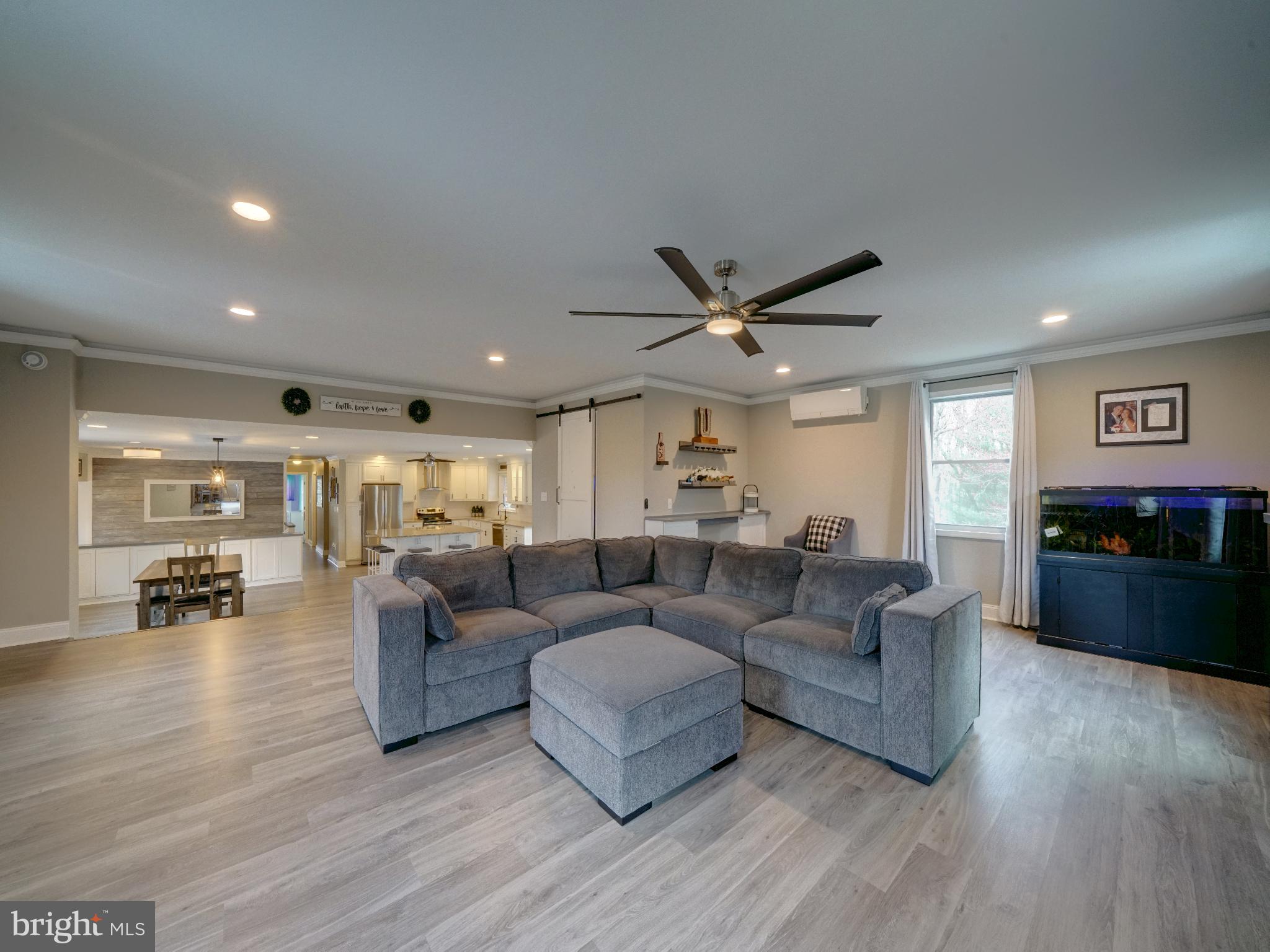 EMERALD VALLEY - Residential