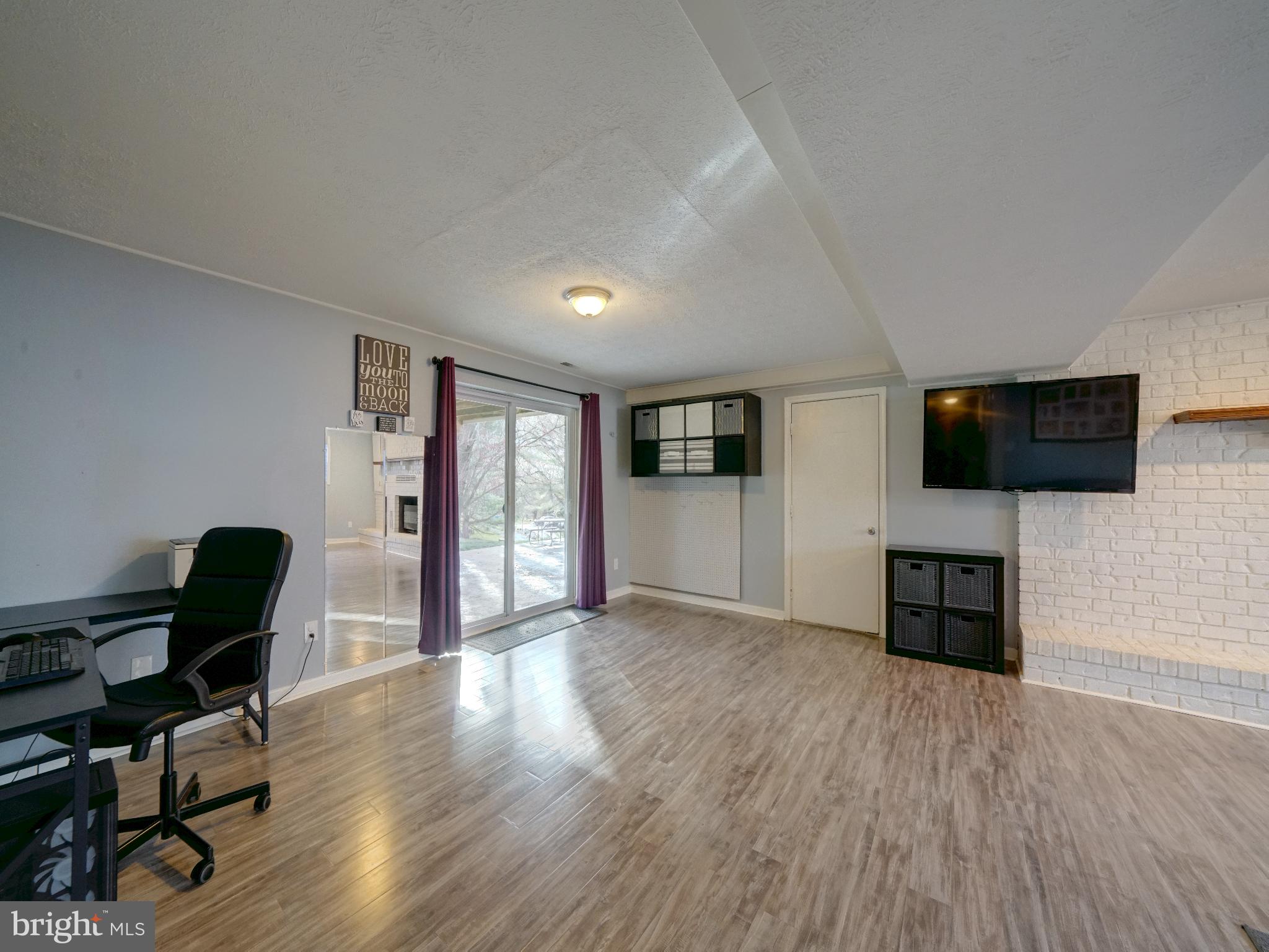 EMERALD VALLEY - Residential