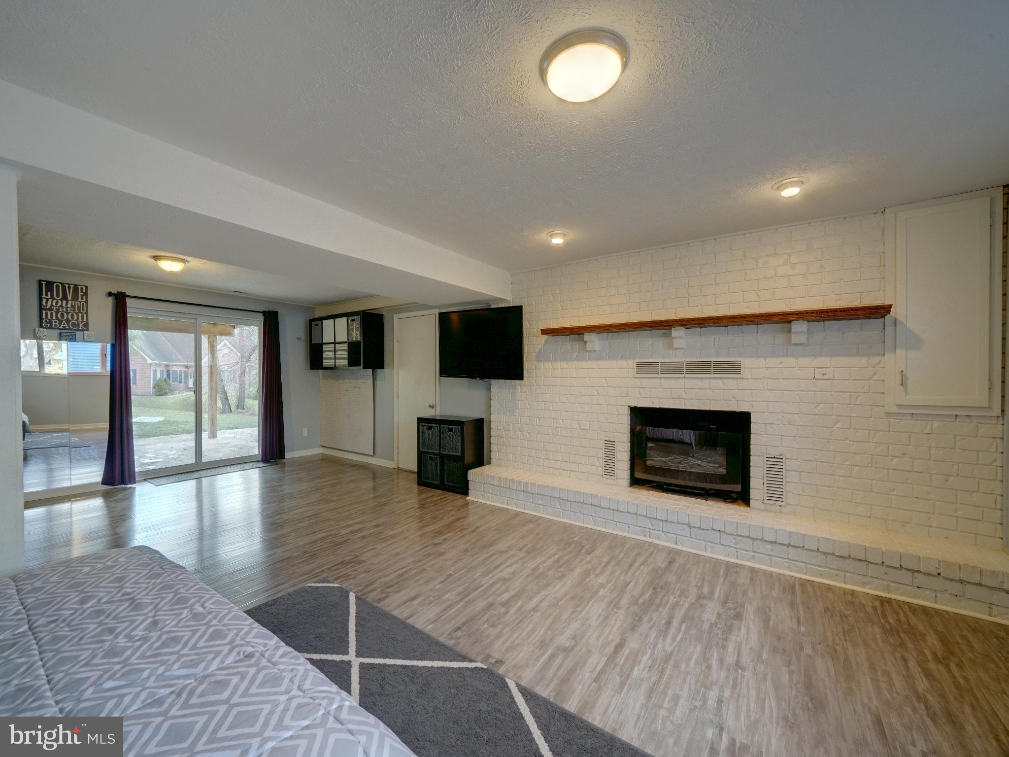 EMERALD VALLEY - Residential