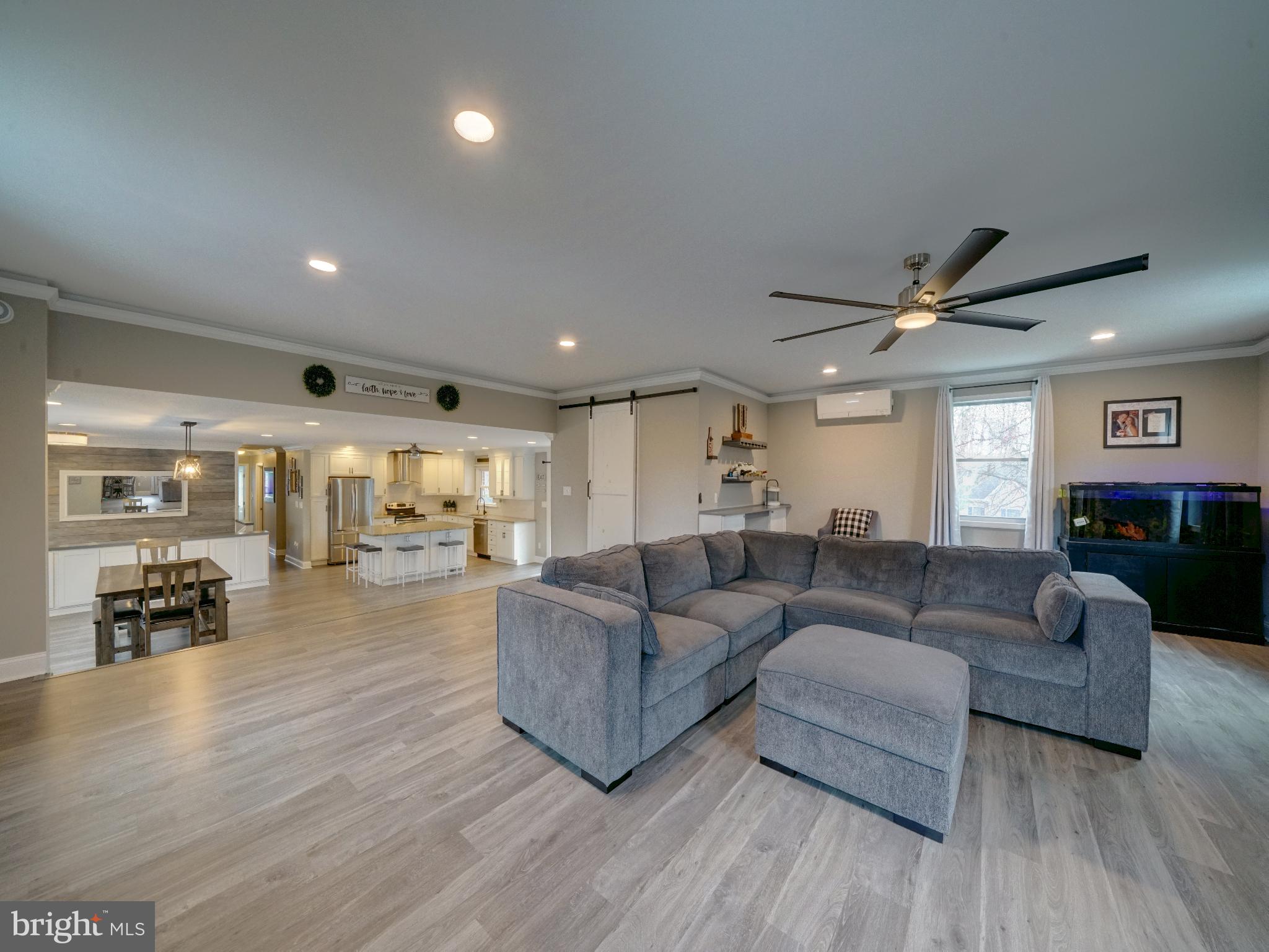 EMERALD VALLEY - Residential