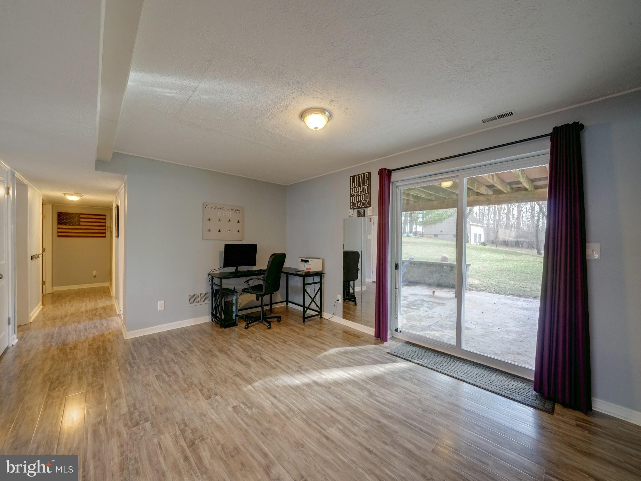 EMERALD VALLEY - Residential