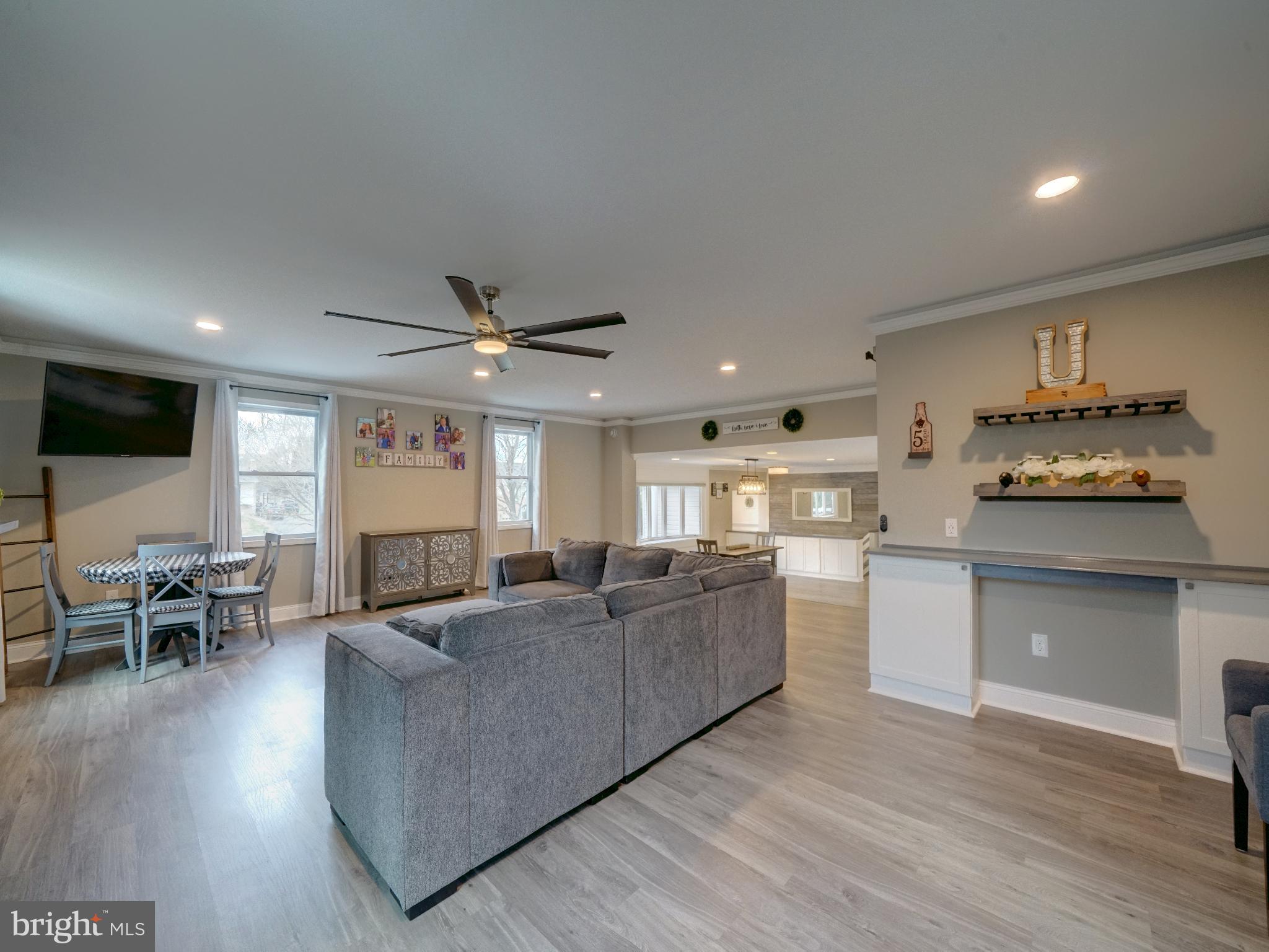 EMERALD VALLEY - Residential