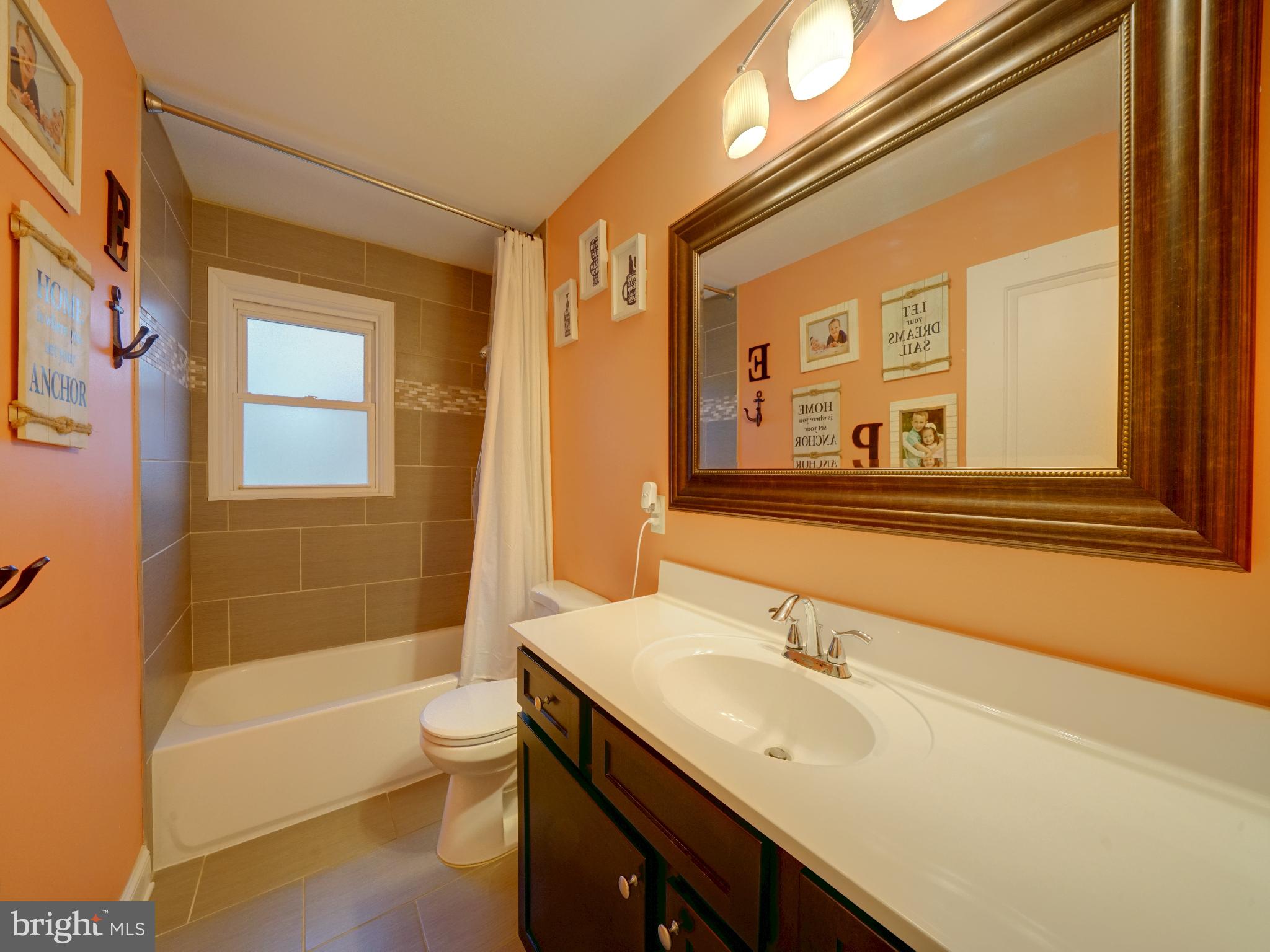 EMERALD VALLEY - Residential