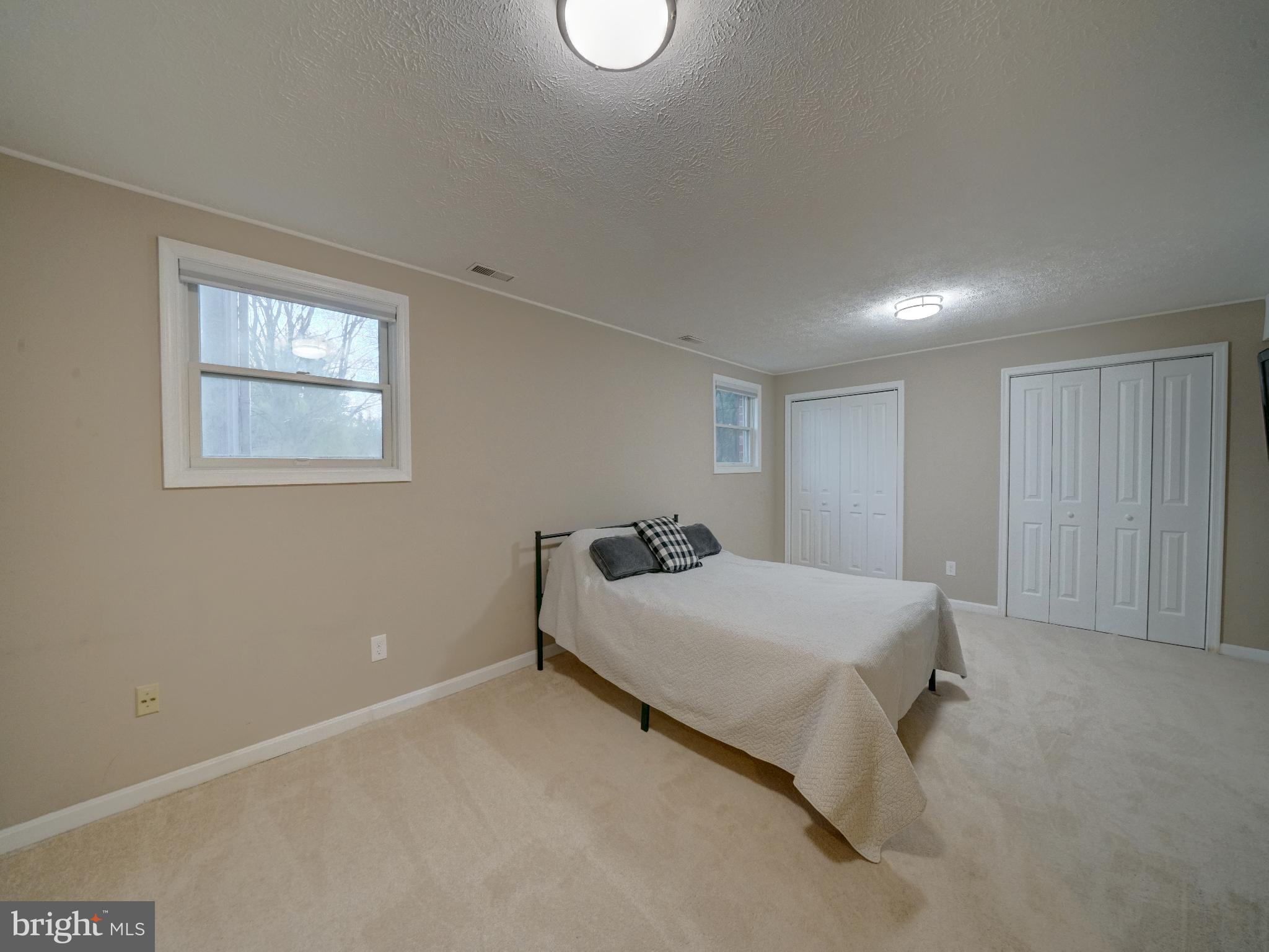 EMERALD VALLEY - Residential