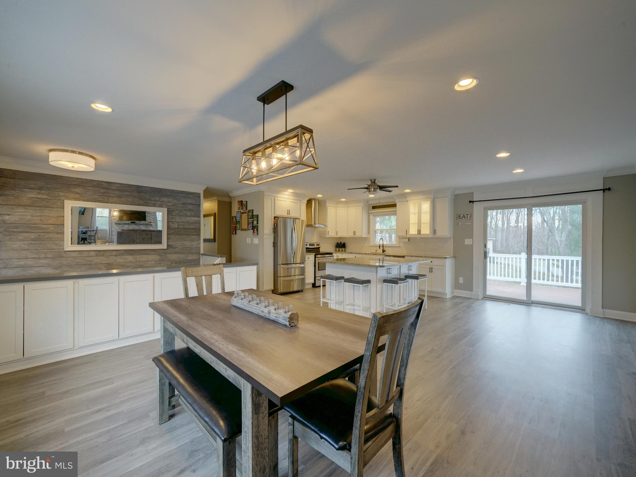 EMERALD VALLEY - Residential