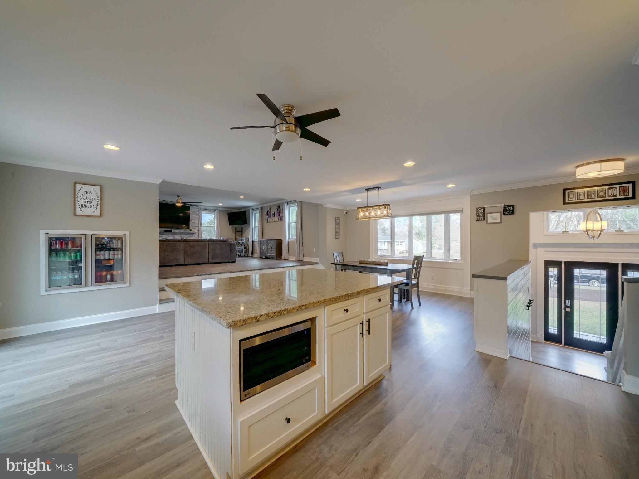 EMERALD VALLEY - Residential