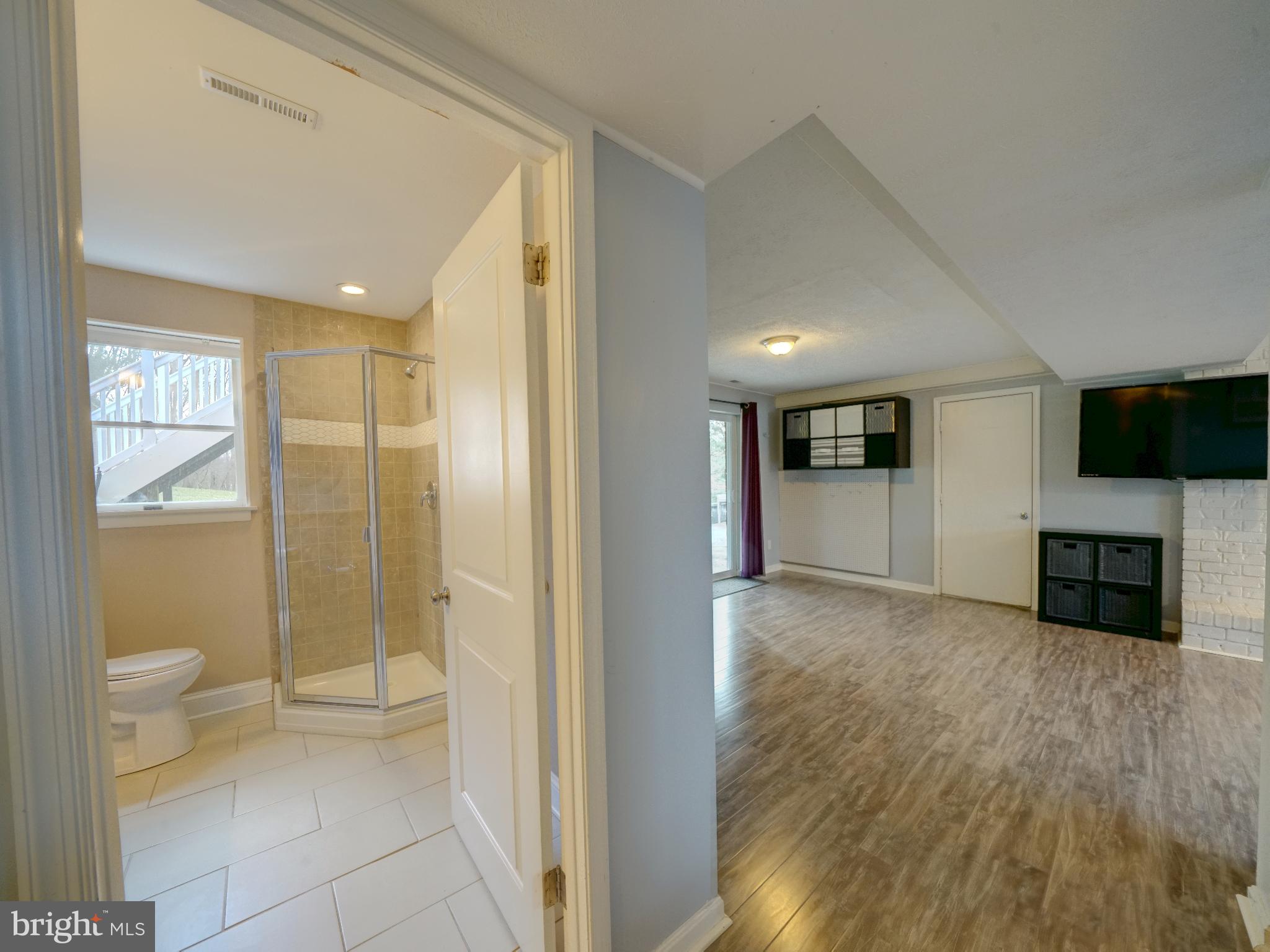 EMERALD VALLEY - Residential